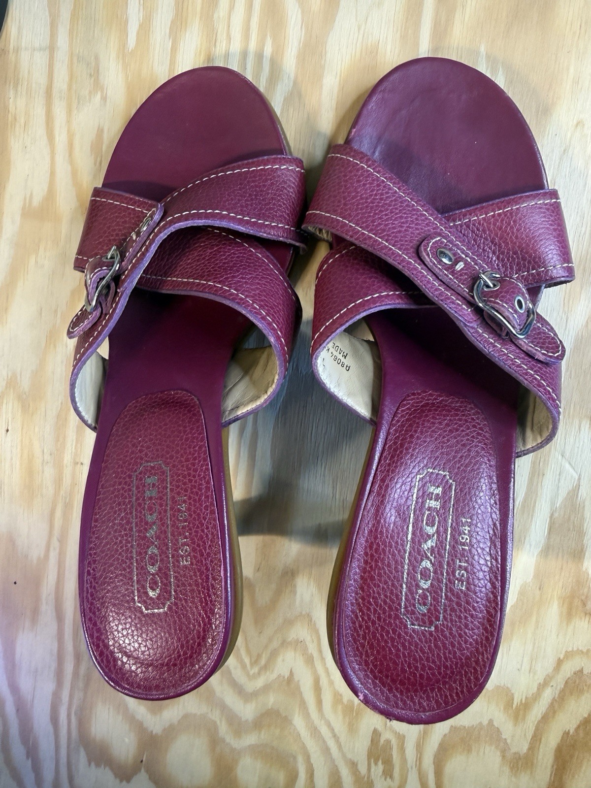 Coach Women’s Burgundy Leather Slide Sandals Straps Buckle Logo Size 7.5B