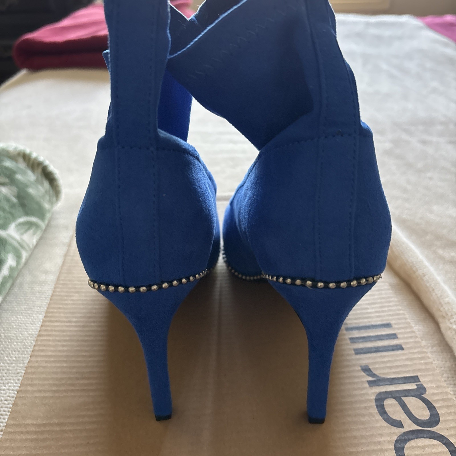 Gorgeous Bar III Cobalt Blue MelanaYF Suede Stiletto Booties Size 8M Box 31