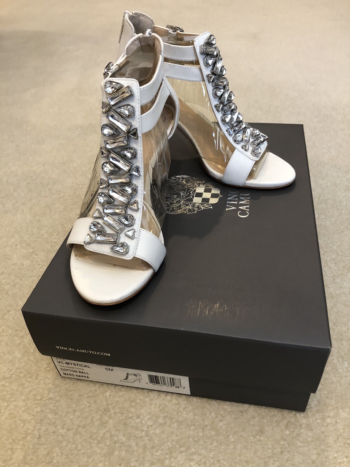 VINCE CAMUTO VC-MYSTICAL IVORY SIZE 6M