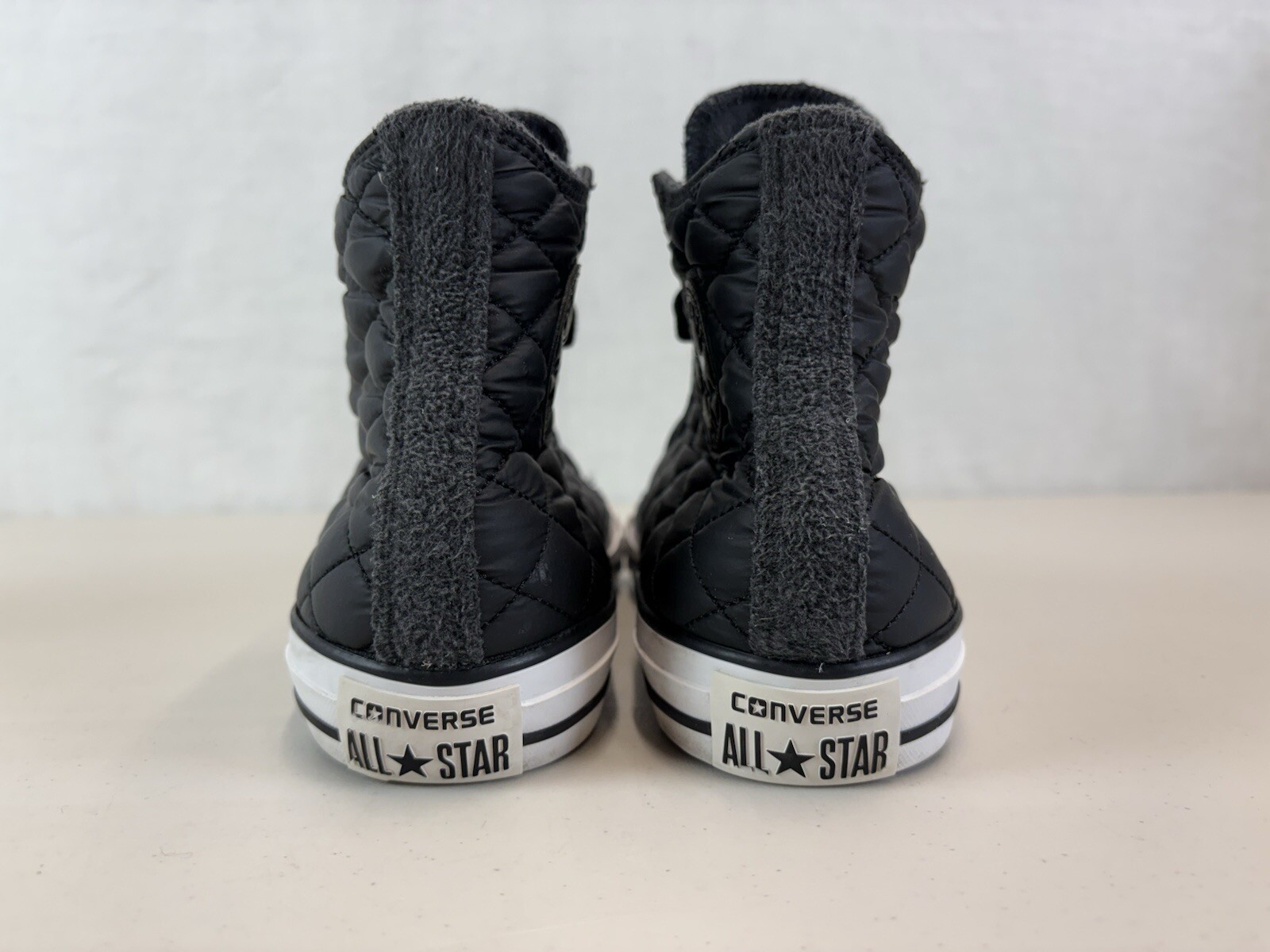 Converse All Star Chuck Taylor Black Quilted Lined Unisex Women’s 10.5 Men’s 8.5