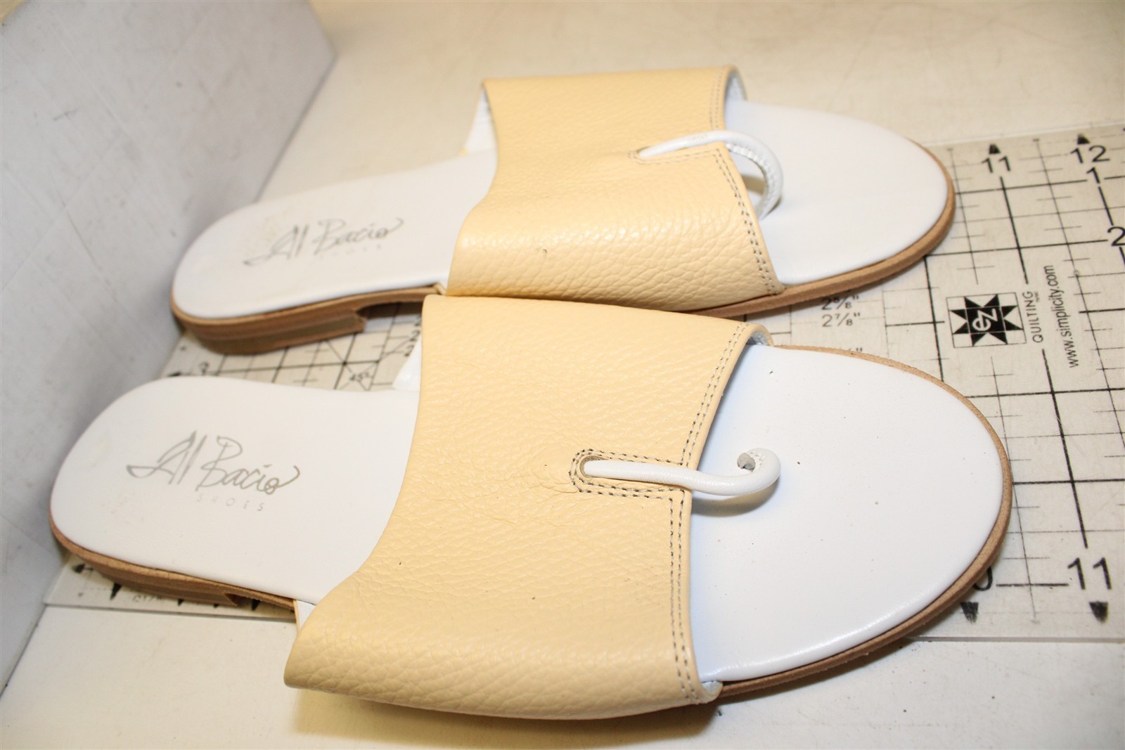 Al Bacio Buttercream Leather Toe Post Slides Italy Made Womens 9 39 Shoes D057