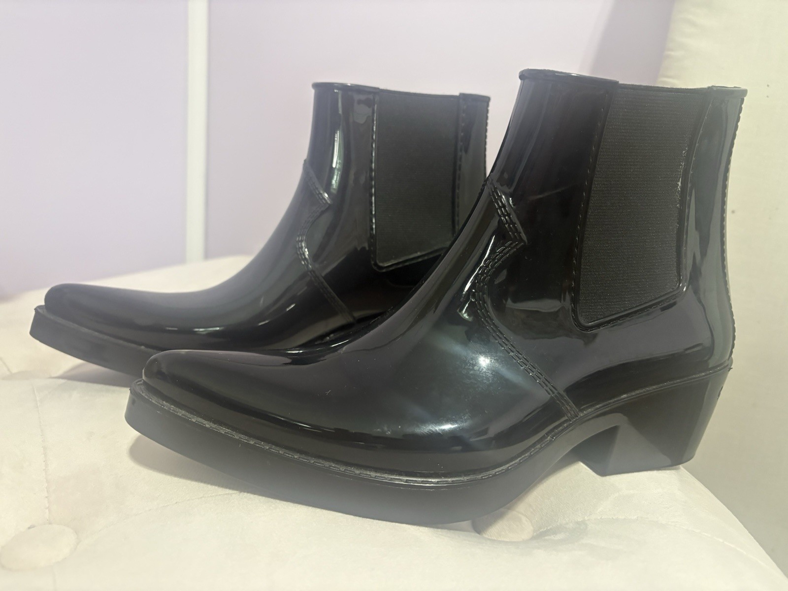 Calvin Klein Women’s Black Synthetic Chelsea Ankle Boots Pull On Round Toe 151