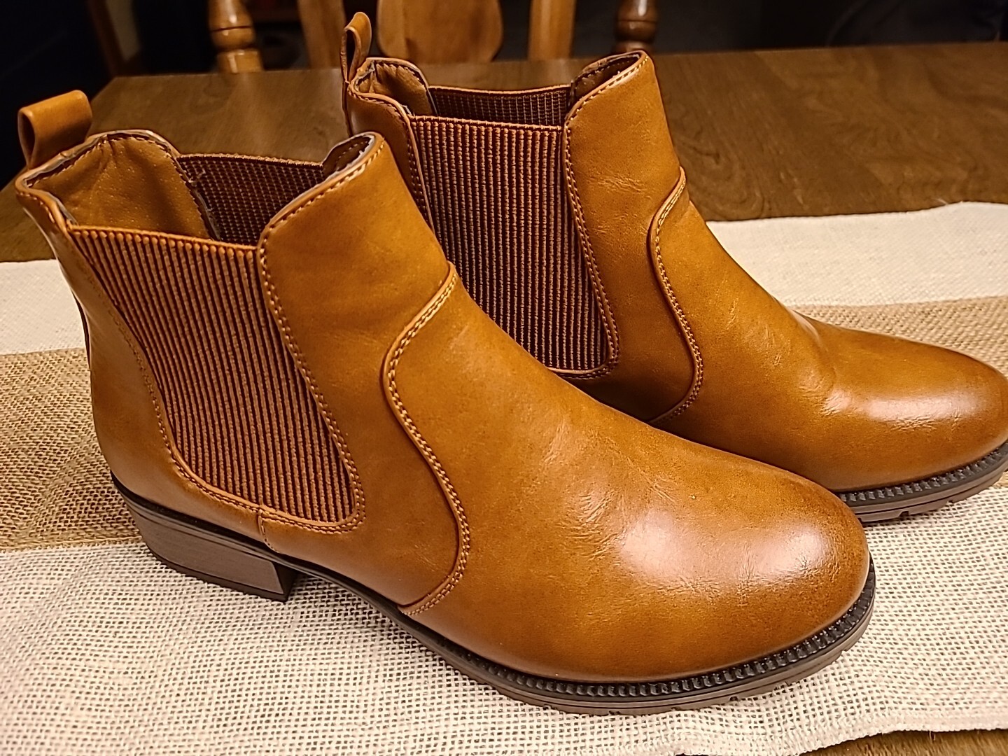NEW NATURAL REFLECTIONS Women’s 6.5 Tan Booties Boots Luggage Classy Comfy