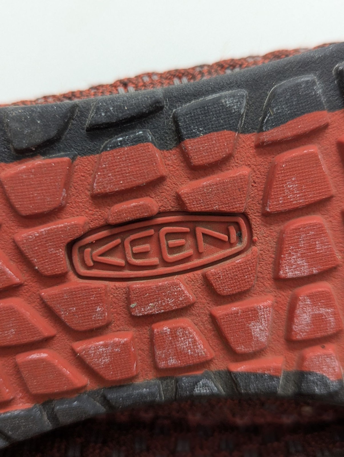 Keen Harvest Sample Shoes Size 9 US Red & Gray Casual Eco-Friendly Design