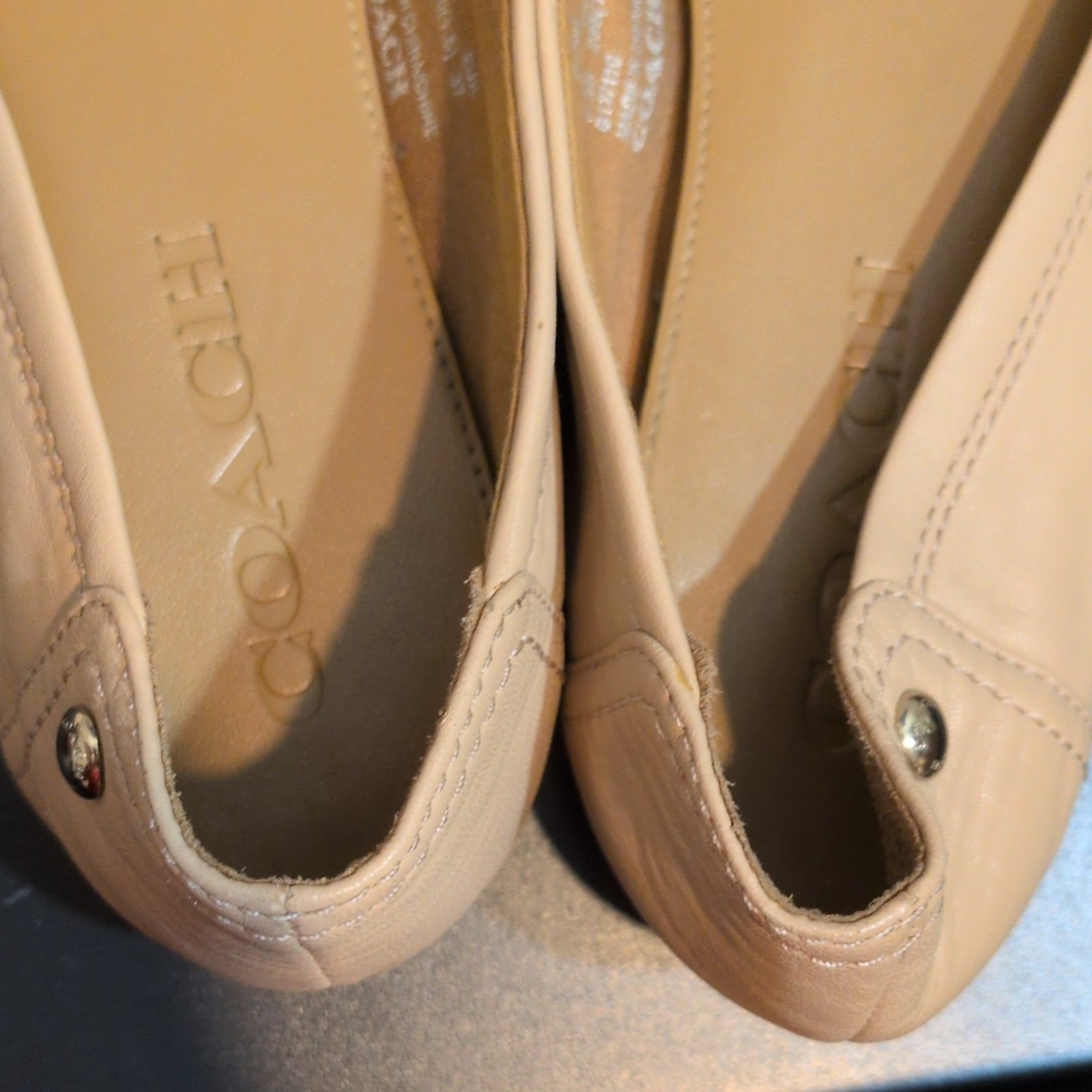 Coach Women’s Beige Leather Cap Toe Logo Ballet Flats Slip-On 6.5