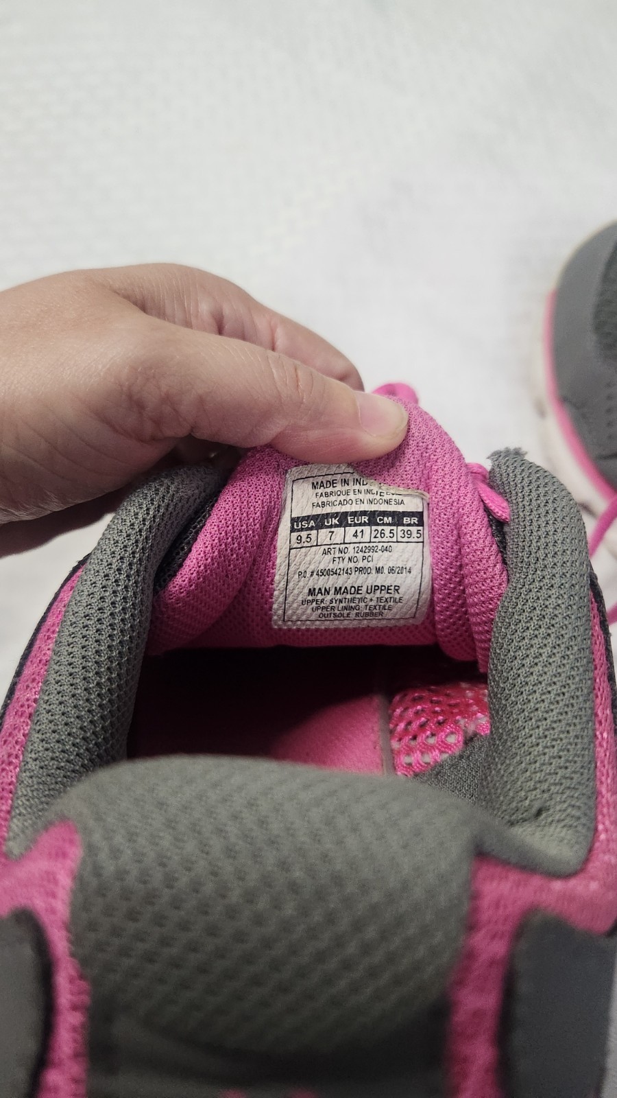 Under Armour Micro G Gray/Pink Low Top Lace-Up Athletic Sneakers US 9.5