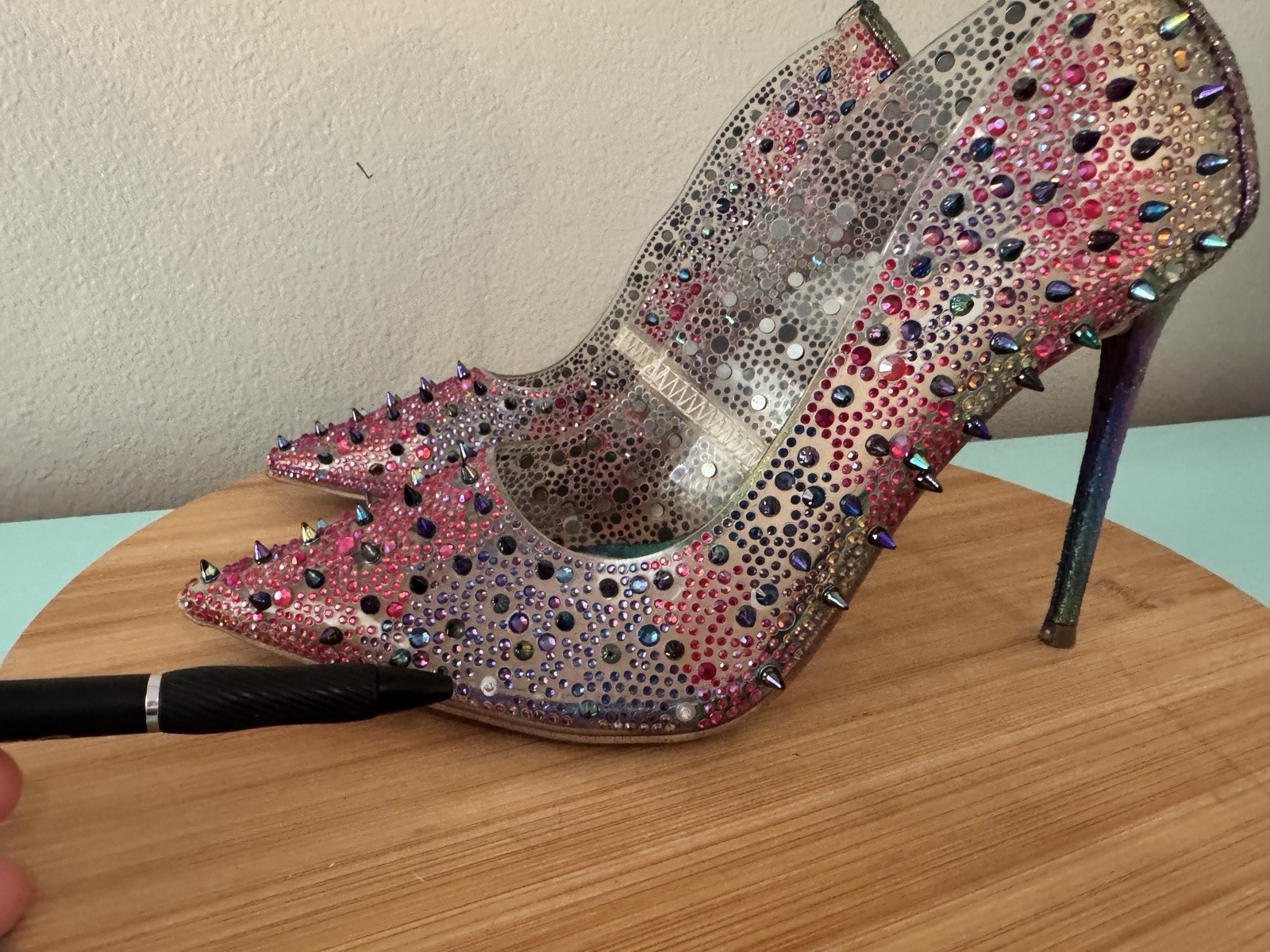 Steve Madden Vala Spike Studded Holographic Rainbow Pointed Toe Stiletto Pumps 8