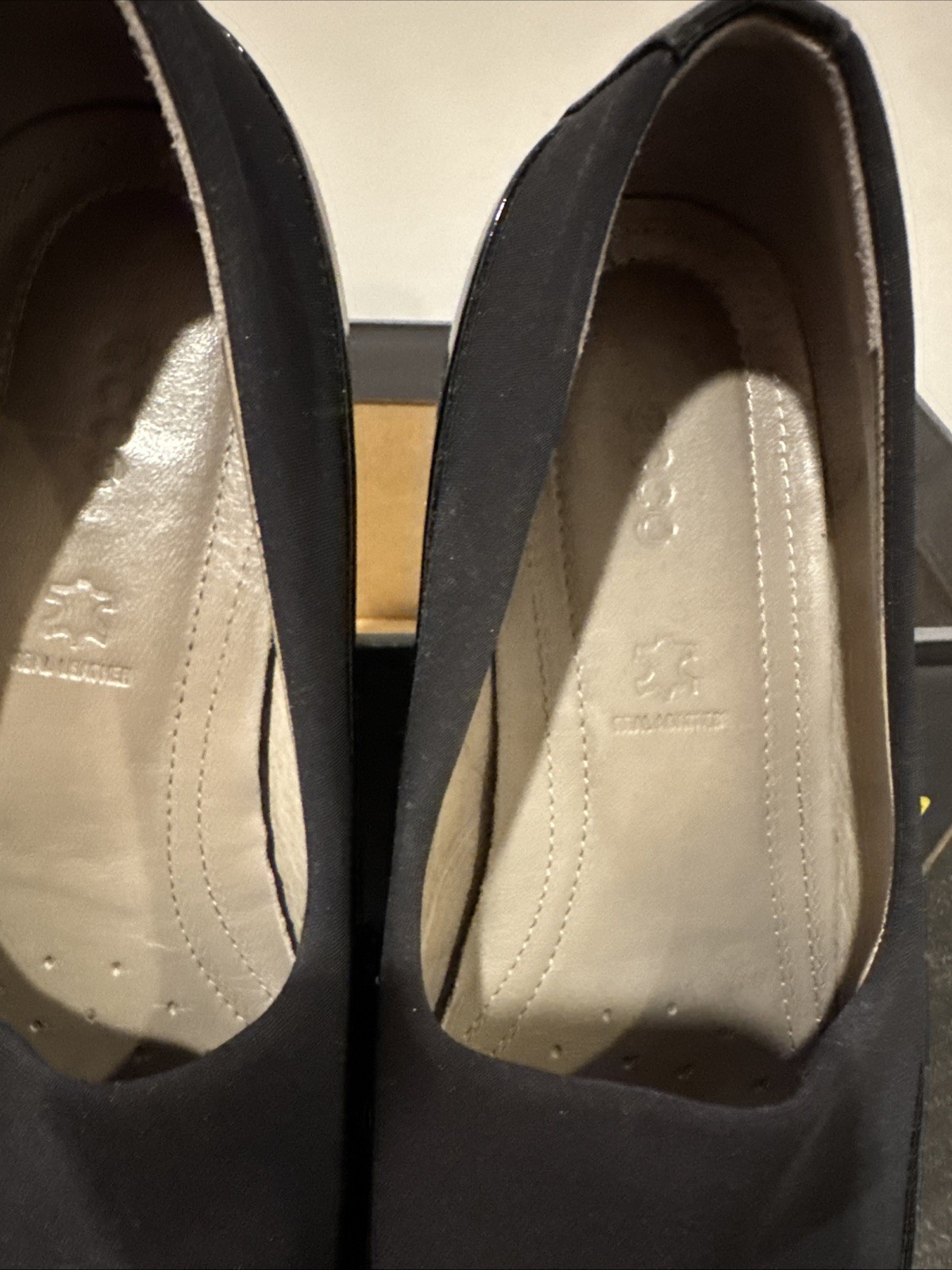 ECCO Touch Ballerina BLACK PATENT LEATHER STRETCHY FABRIC FLATS Slip Ons 7-7.5