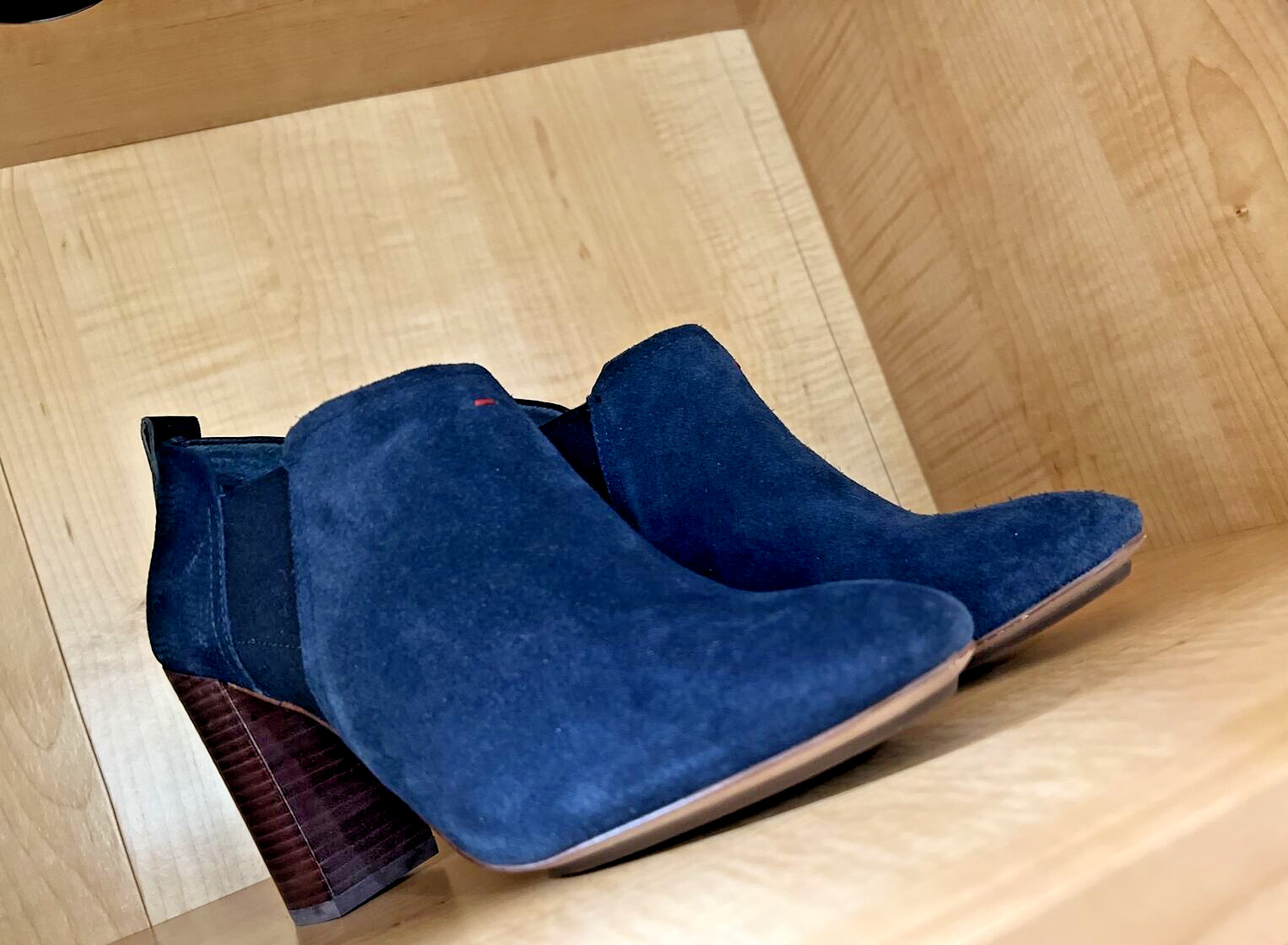 Ellen Degeneres ED Mahoney Womens Oiled Suede Ankle Boots Lagoon 7.5M-GORGEOUS!