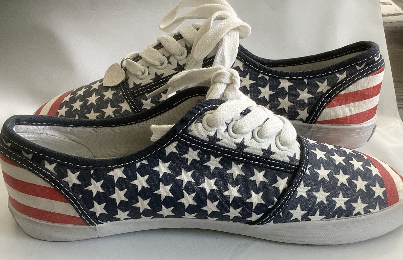 Bradford Exchange USA Charm American Pride Flag Shoe Sneakers Womens Size 9