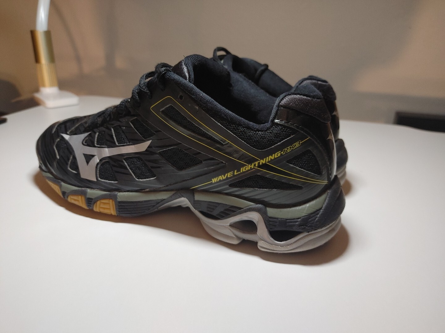 Mizuno Women’s Wave Bolt 6 Black/Silver Volleyball Athletic Shoe Women’s sz 8