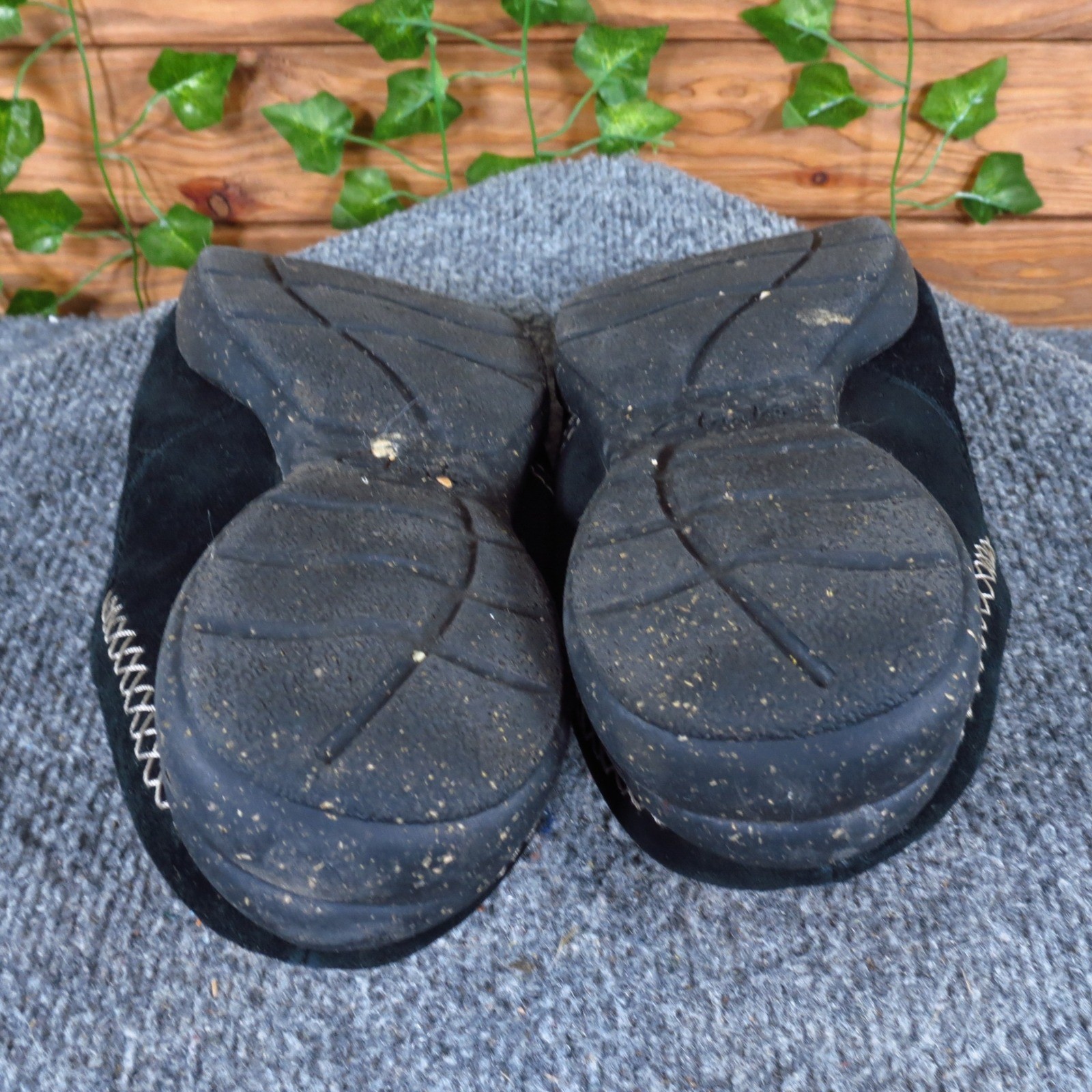 Clarks Roseville Echo Womens Mule Size 8.5 Casual Daily Wear Black Suede Slip On