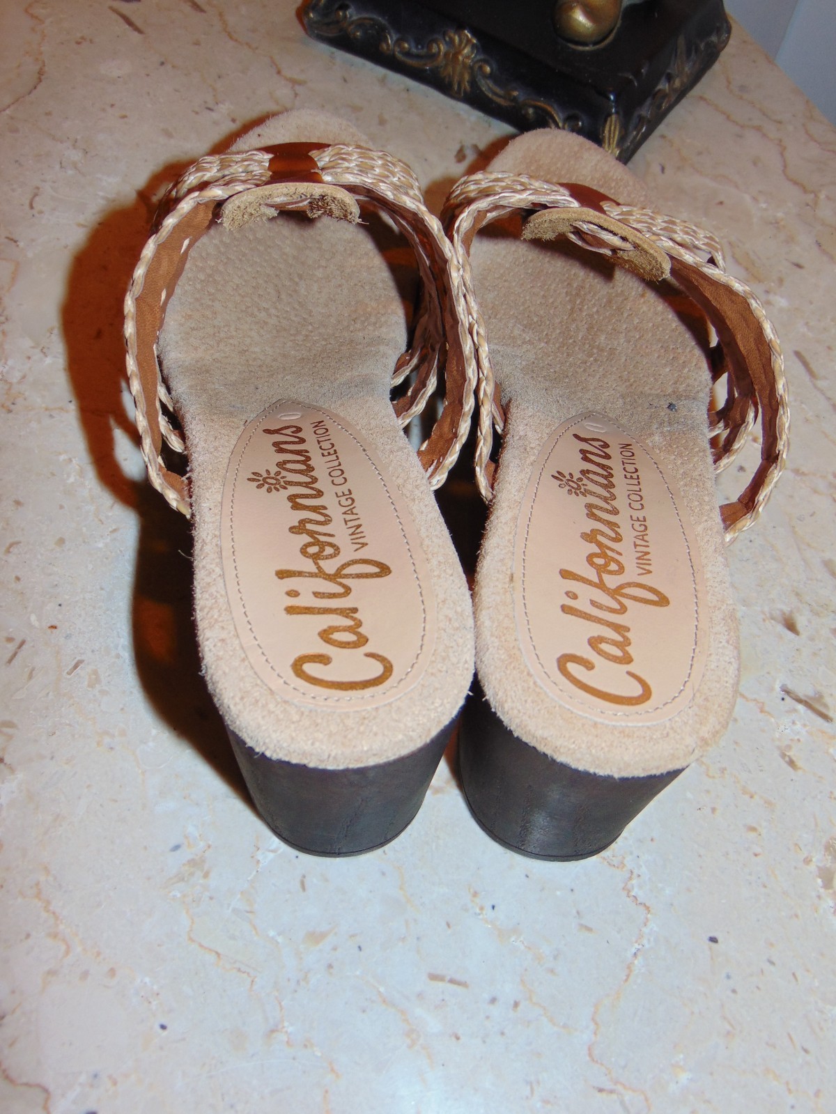 CALIFORNIANS Vintage Collection Beige Womens Strappy Mules Heels Sandals Slides