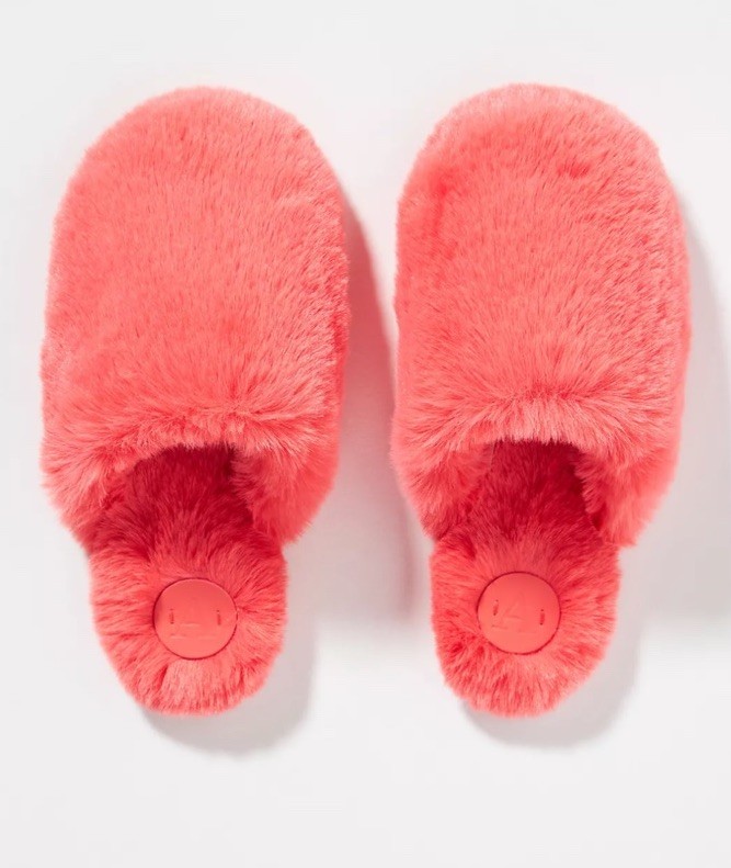 Anthropologie Sadie Fuzzy Faux Fur Slippers Size S/M (Fits 6-7) Coral Pink Cozy