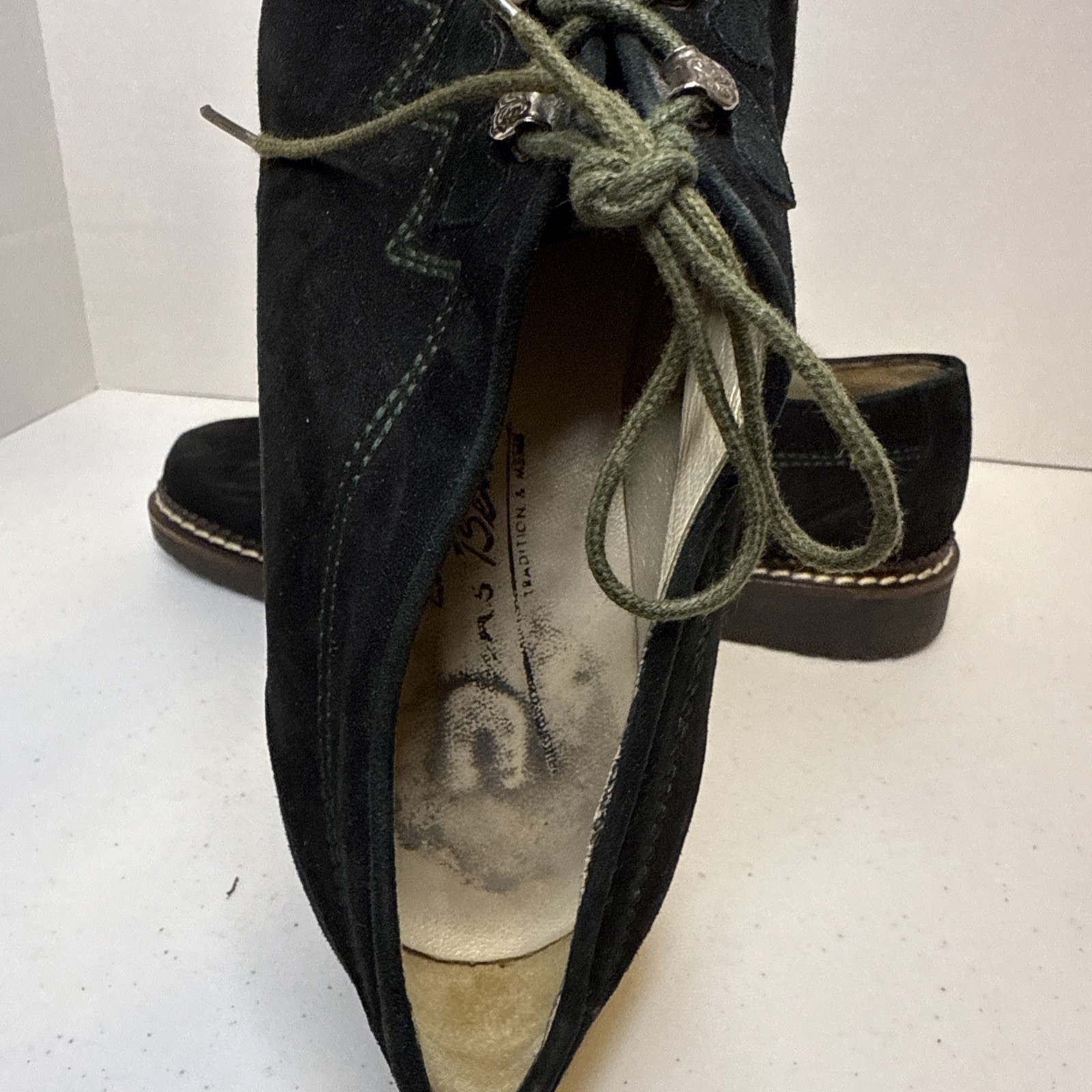 Haus Belir vintage shoes Sz 38 suede leather Deep Green With Hearts Germany🔥👀