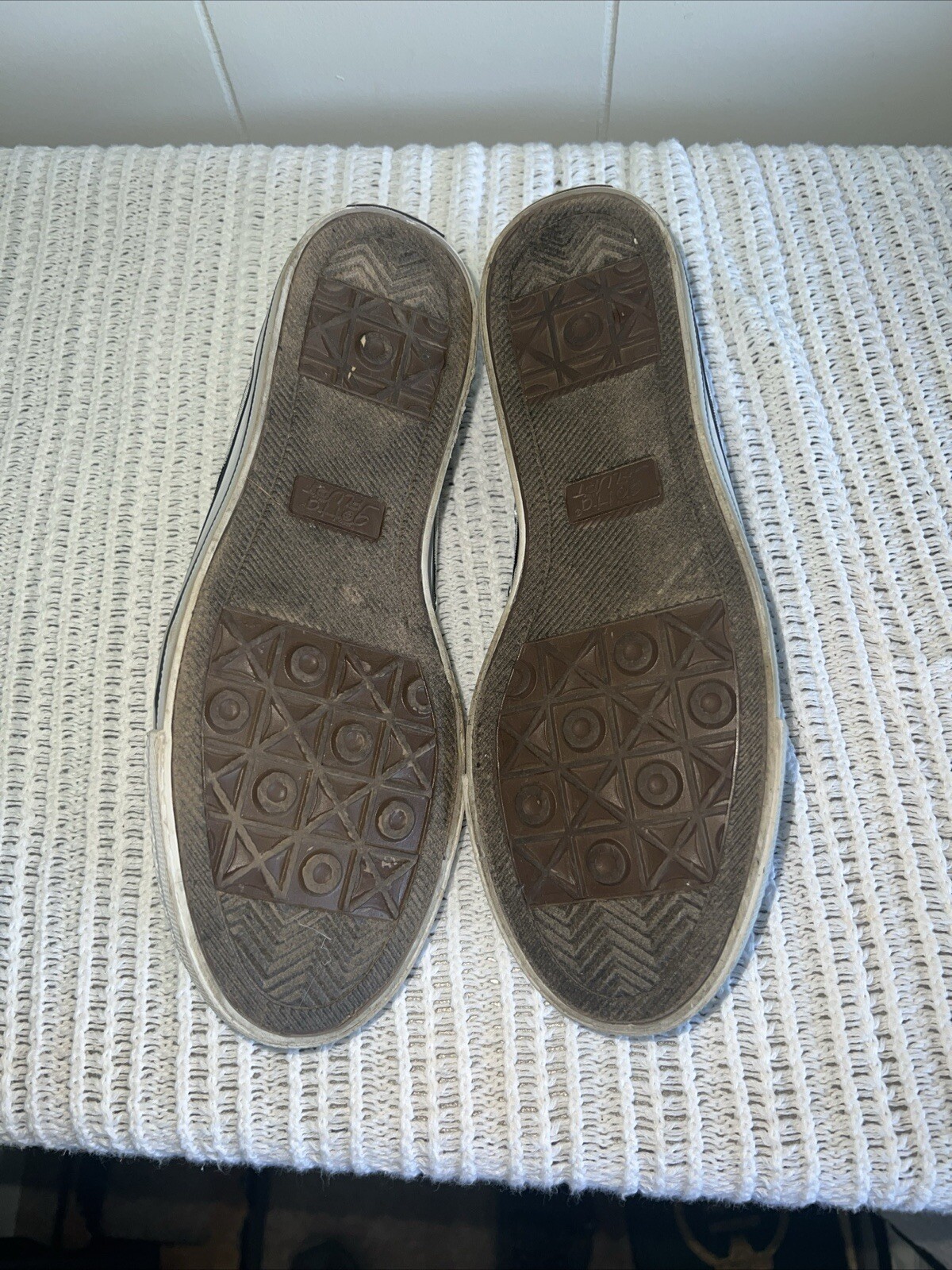 Gotta Flurt Size 8 1/2 Woman’s Tennis Shoes