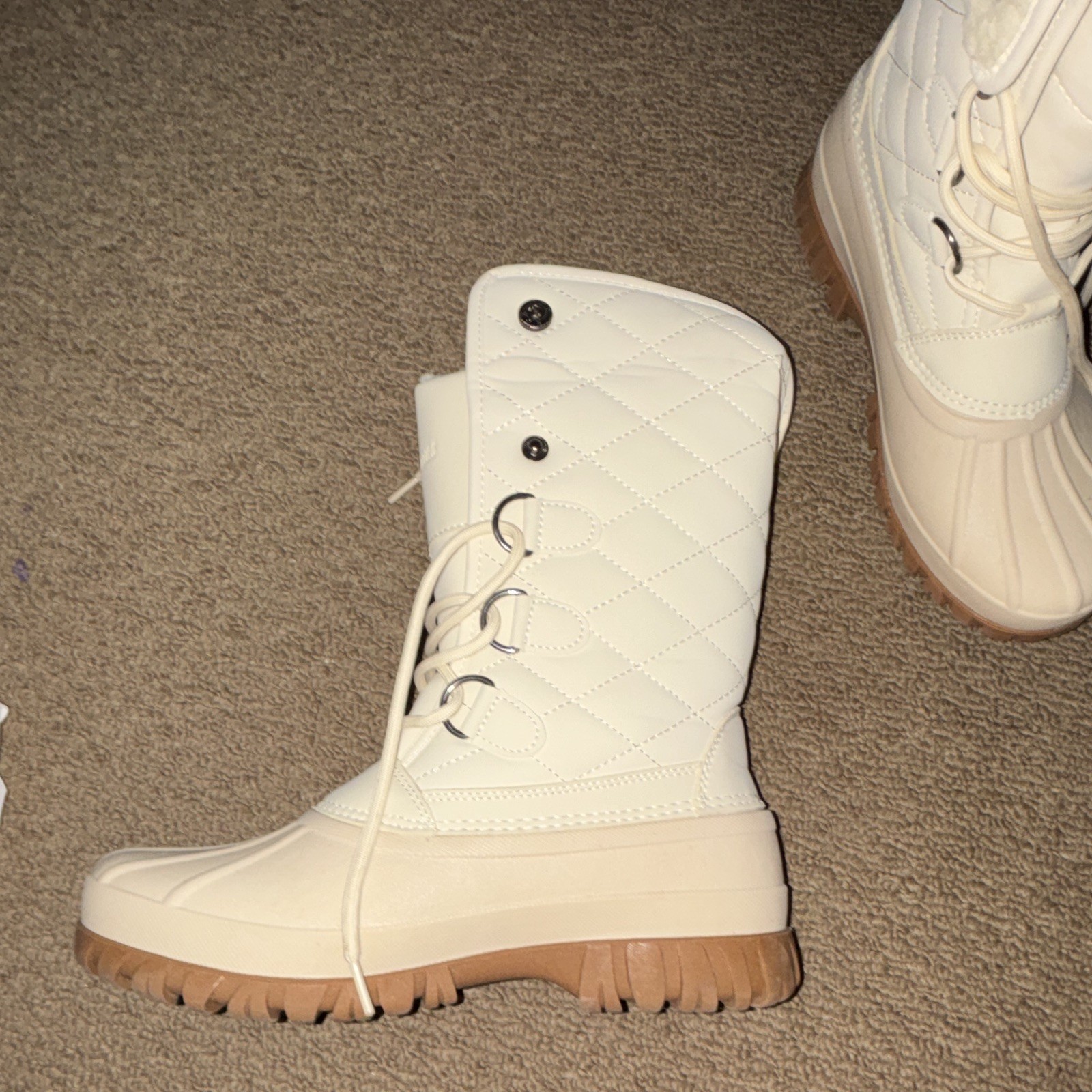 Dream Pairs Women’s Beige Quilted Mid-Calf Faux Fur Lace-Up Snow Boots 7