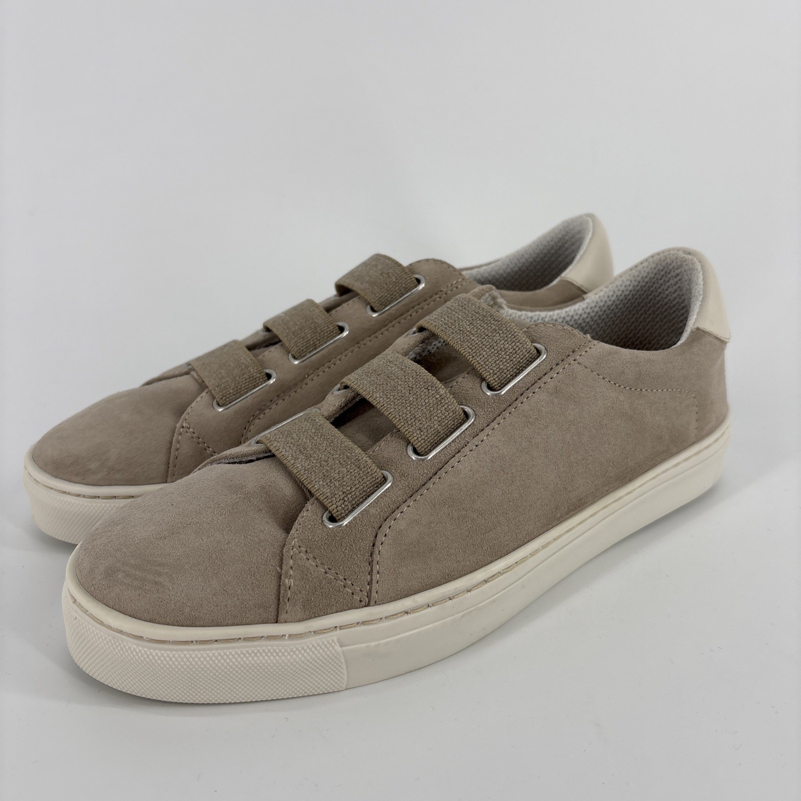 The Flexx Sneak Easy Sneaker Womens 9 Beige Kino Slip on Sneaker NWOT
