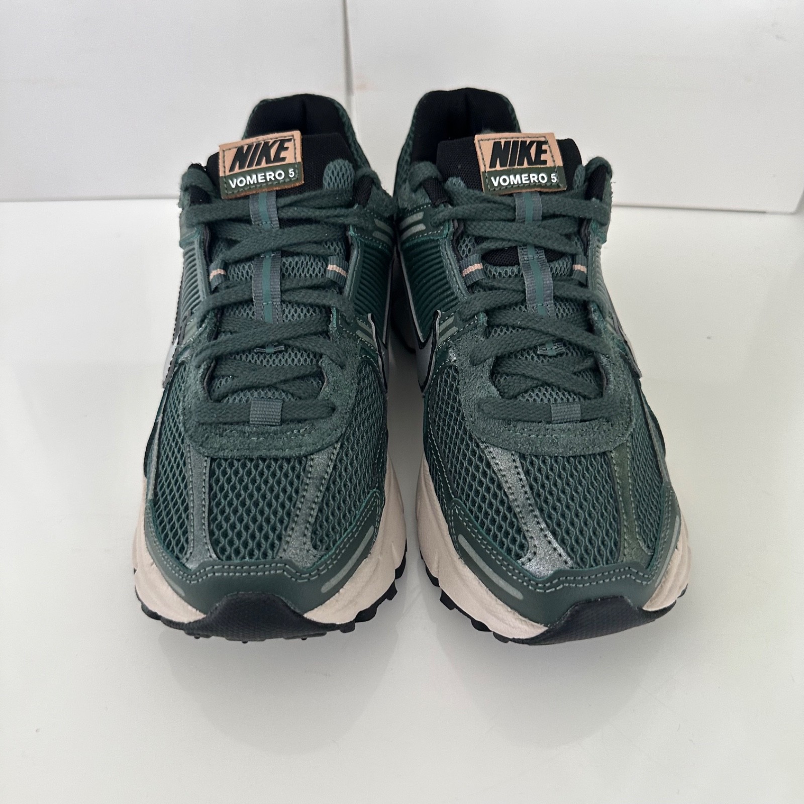 Nike Zoom Vomero 5 NBY Womens Running Shoes Vintage Green FN6742-300 Size 8.5