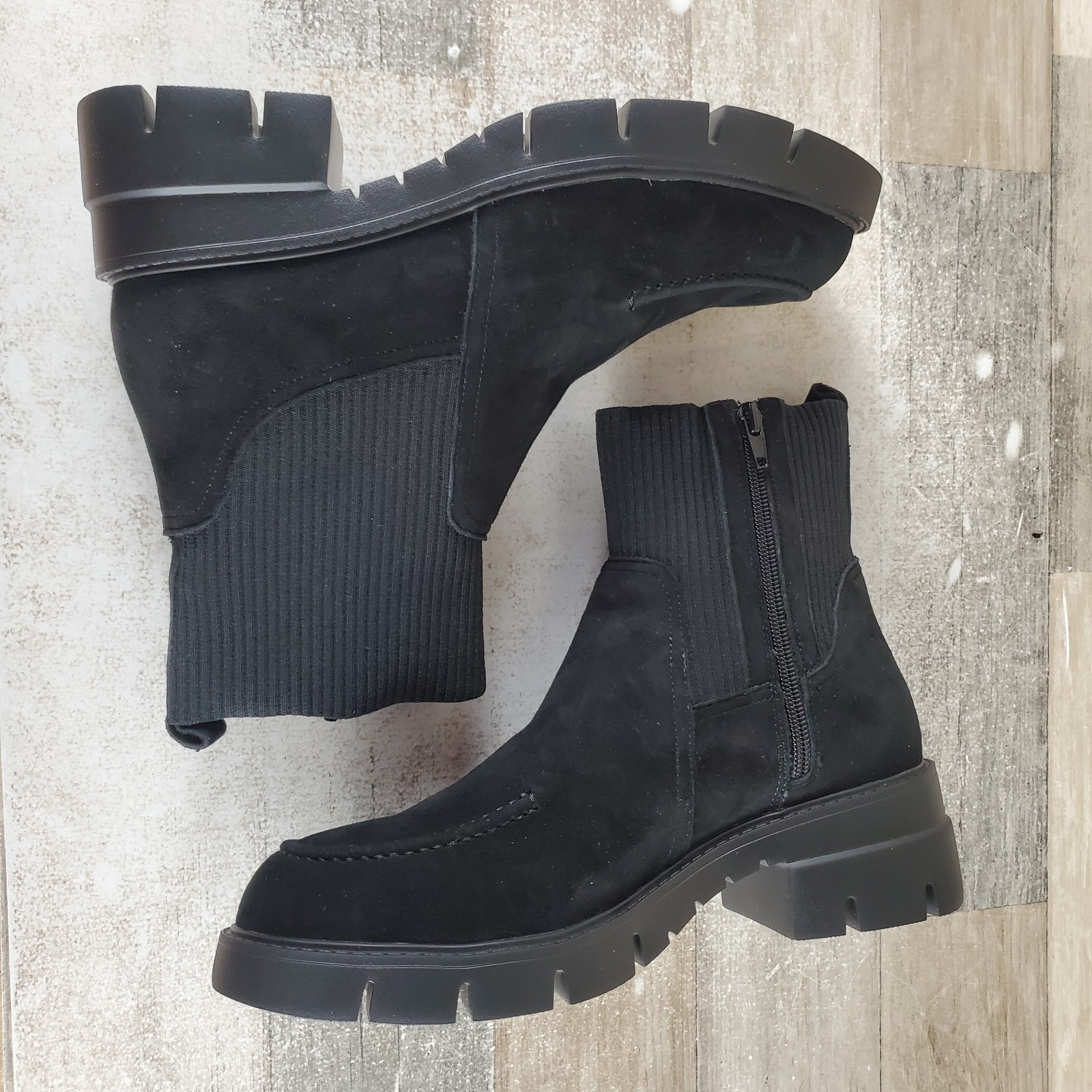 Vaneli Nalda Womens Ankle Boots Sz 9.5 Black Suede Side Zip Round Toe Vam Eli
