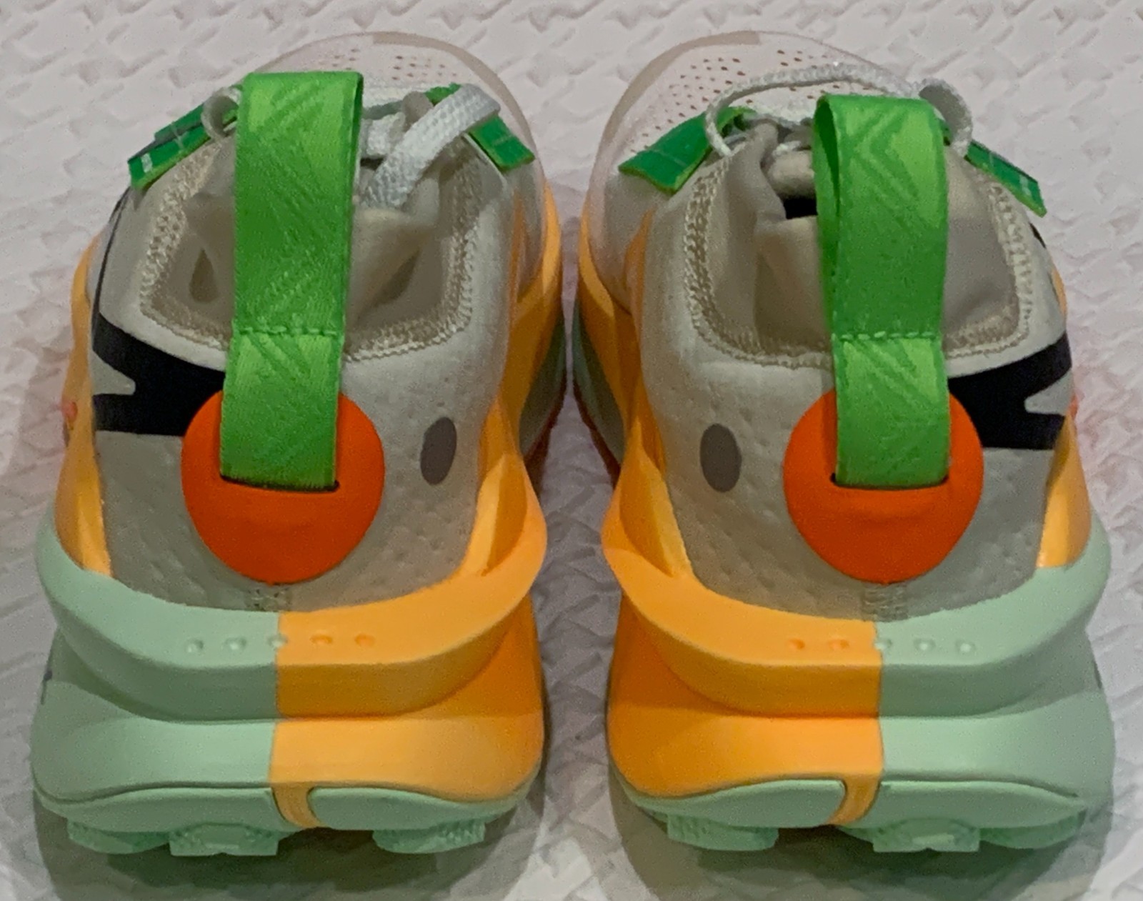 NIKE Zegama 2 Summit White Green Orange Black Trail Running Shoes Womens Sz 7.5