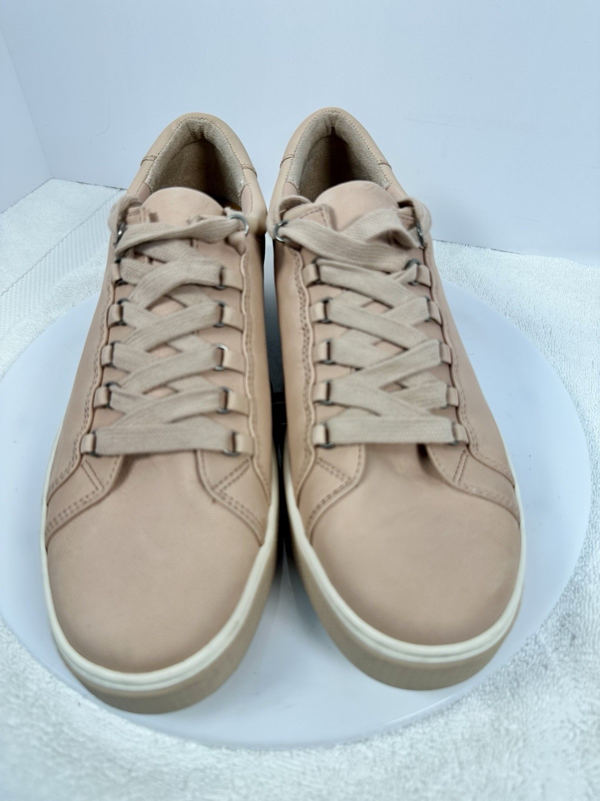 CARLSON Cnandes-Lea Women’s Light Pink Laced Leather Sneakers Shoes Size 8.5