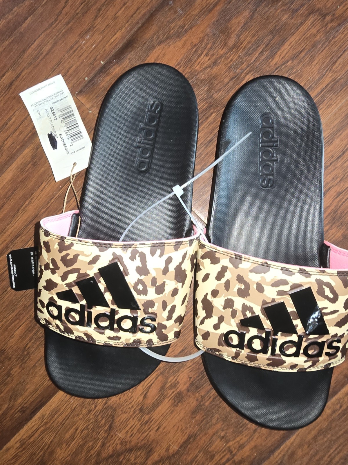 NWT ADIDAS ADILETTE SIZE 7 Womens LEOPARD COMFORT SLIDES