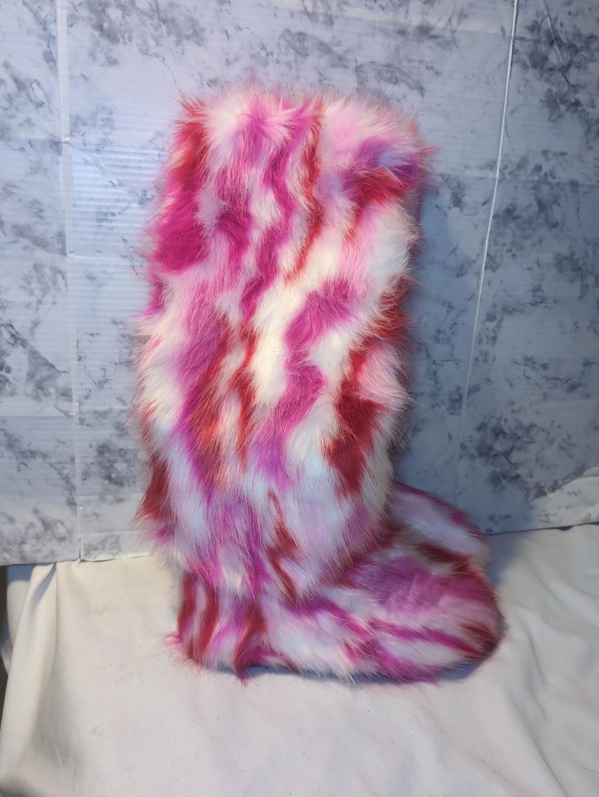 Pink Red White Knee-High Fluffy Boots Faux Fur Mens 11.5 Women’s 13.5 EU 45