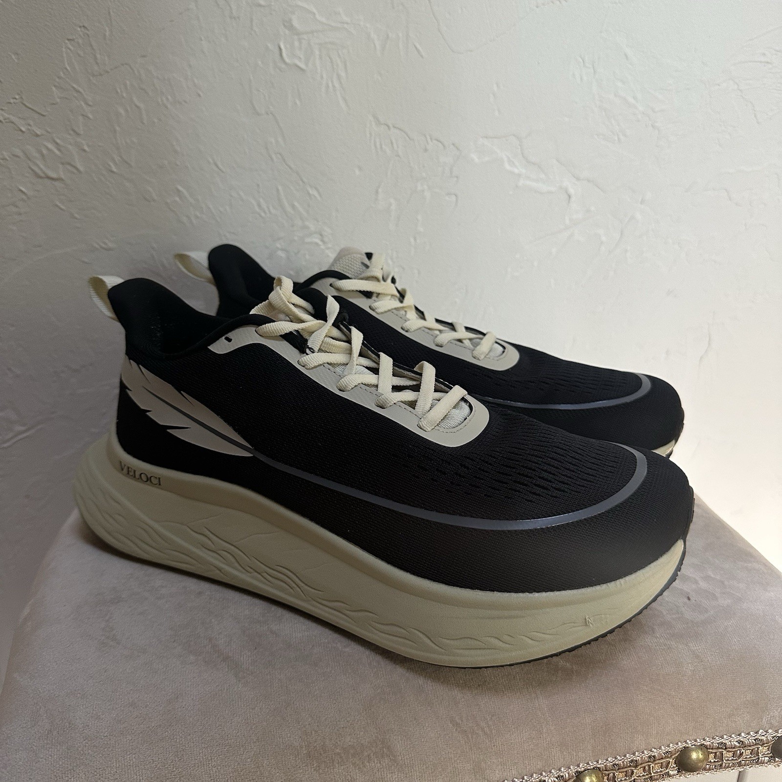 Veloci Ascent Black Comfort Running Shoes | Wide Toe | Unisex Women 9 | Men 7 .5