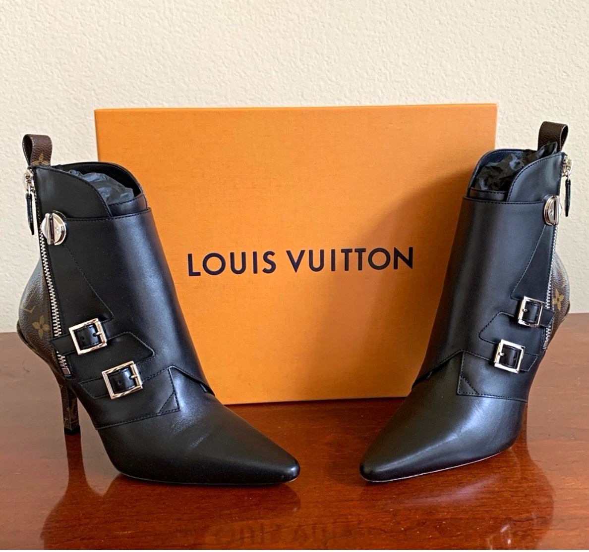 Louis Vuitton Women’s Monogram Leather Ankle Bootie Zip Buckle Pointed Toe 7.5