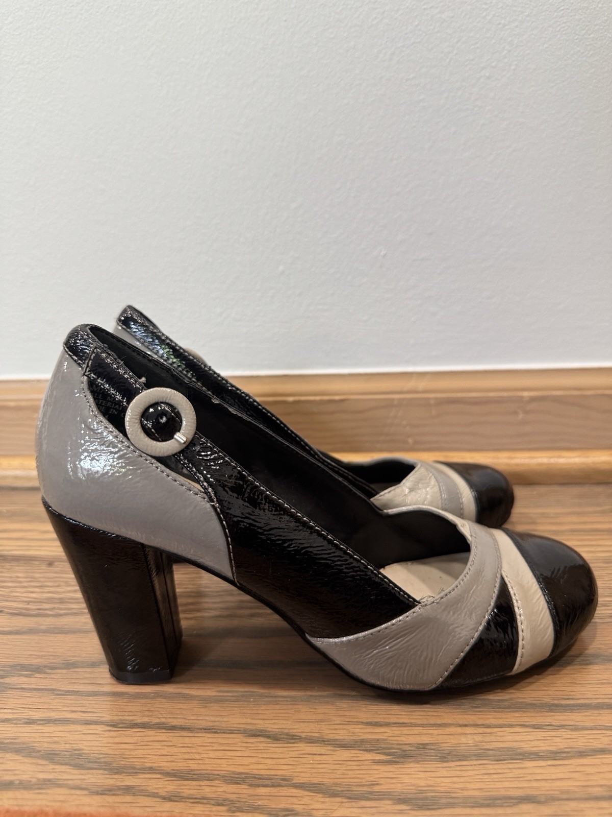 Vintage Mudd Maryanne Black Grey Buckle Pin Up Retro Goth Womens Pump Heels 6.5