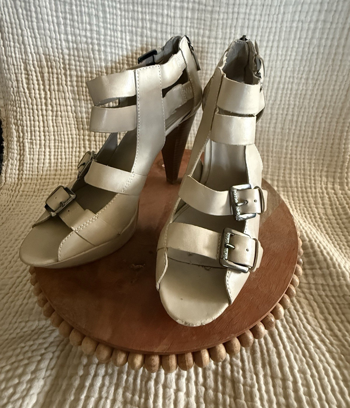 GUESS Women’s Beige Leather Strappy Open Toe Block Heel Buckle Zip Sandals 9.5M