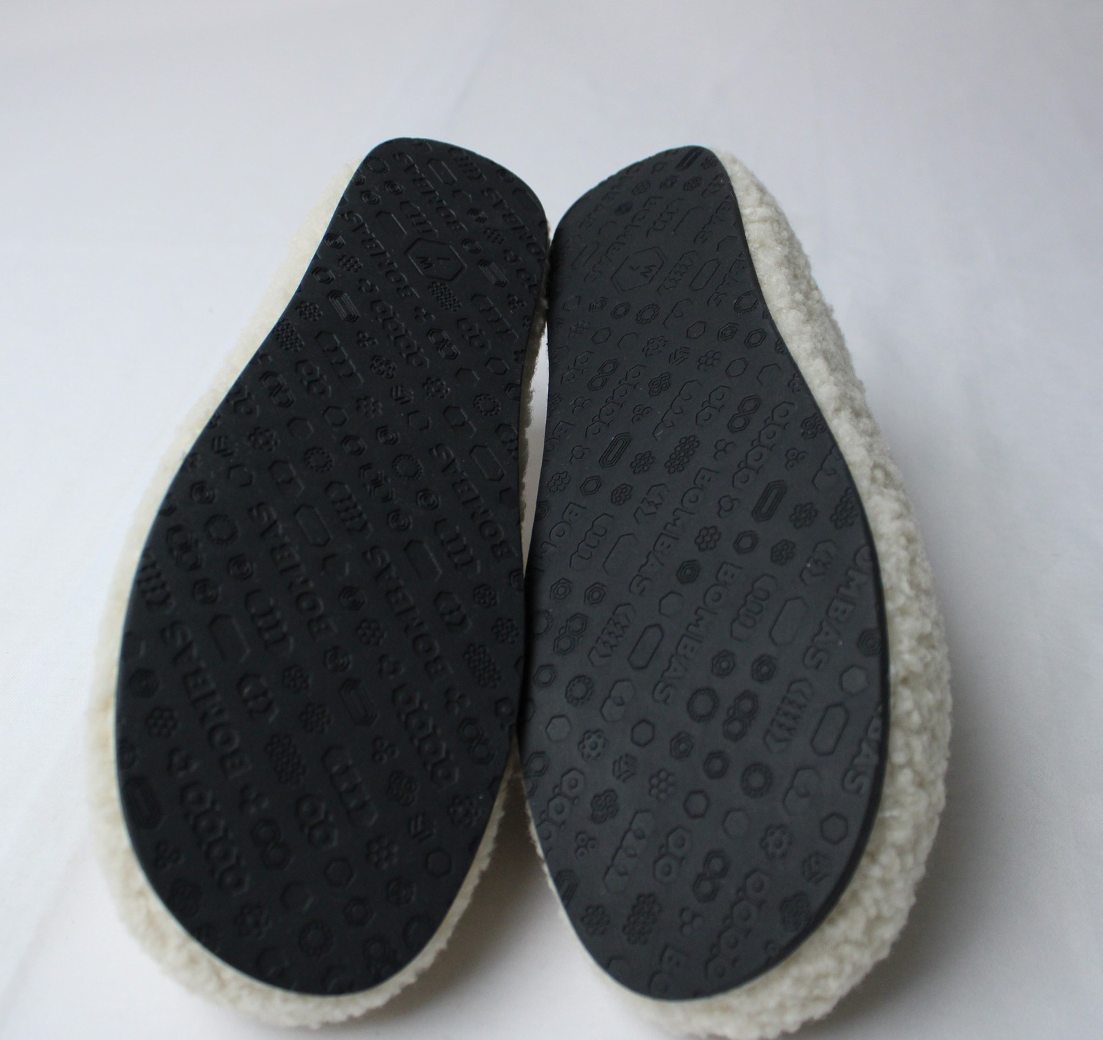 Bombas Women’s Memory Foam Slide On Sunday Slippers AC2 Ivory Size: 7 US: 6/7