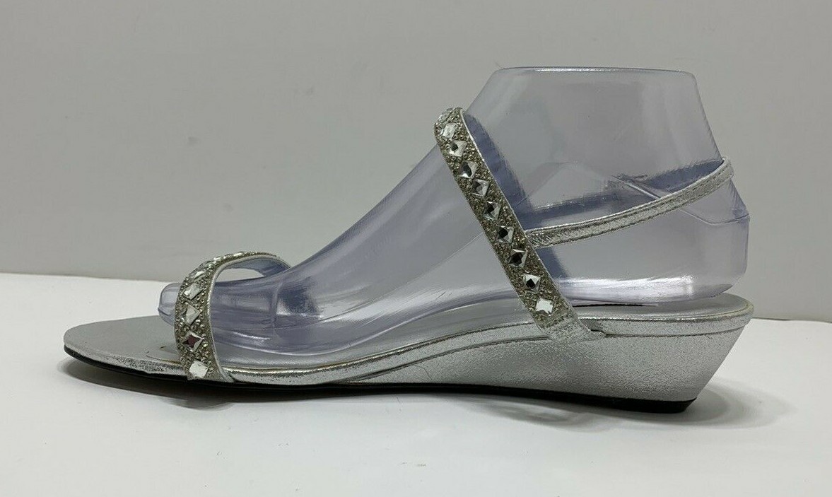 Dyeables Jasmine Shimmer Wedge Sandals Silver Size US 8.5D