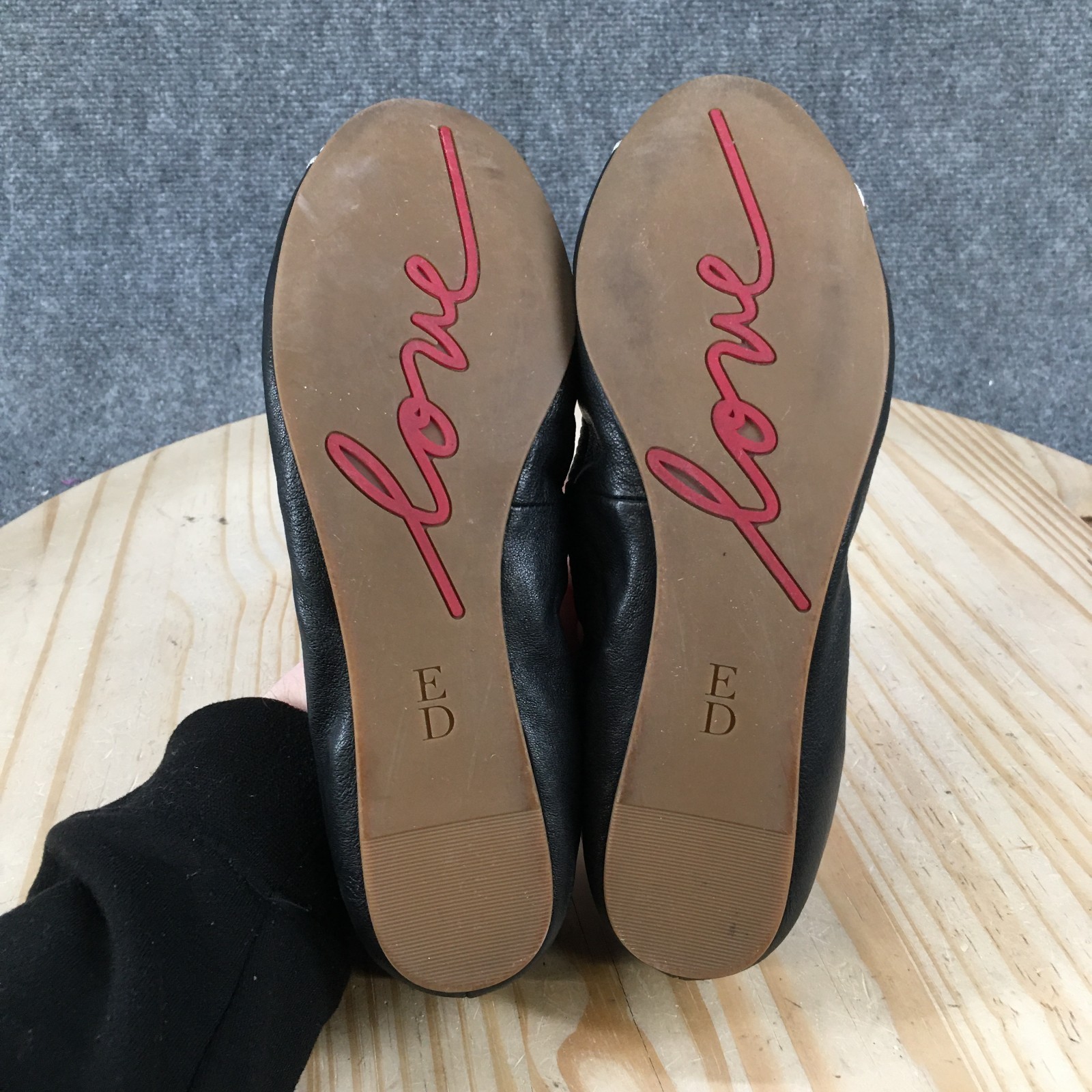 ED Ellen DeGeneres Love Shoes Womens 8 M Langston Ballet Flats Black Leather