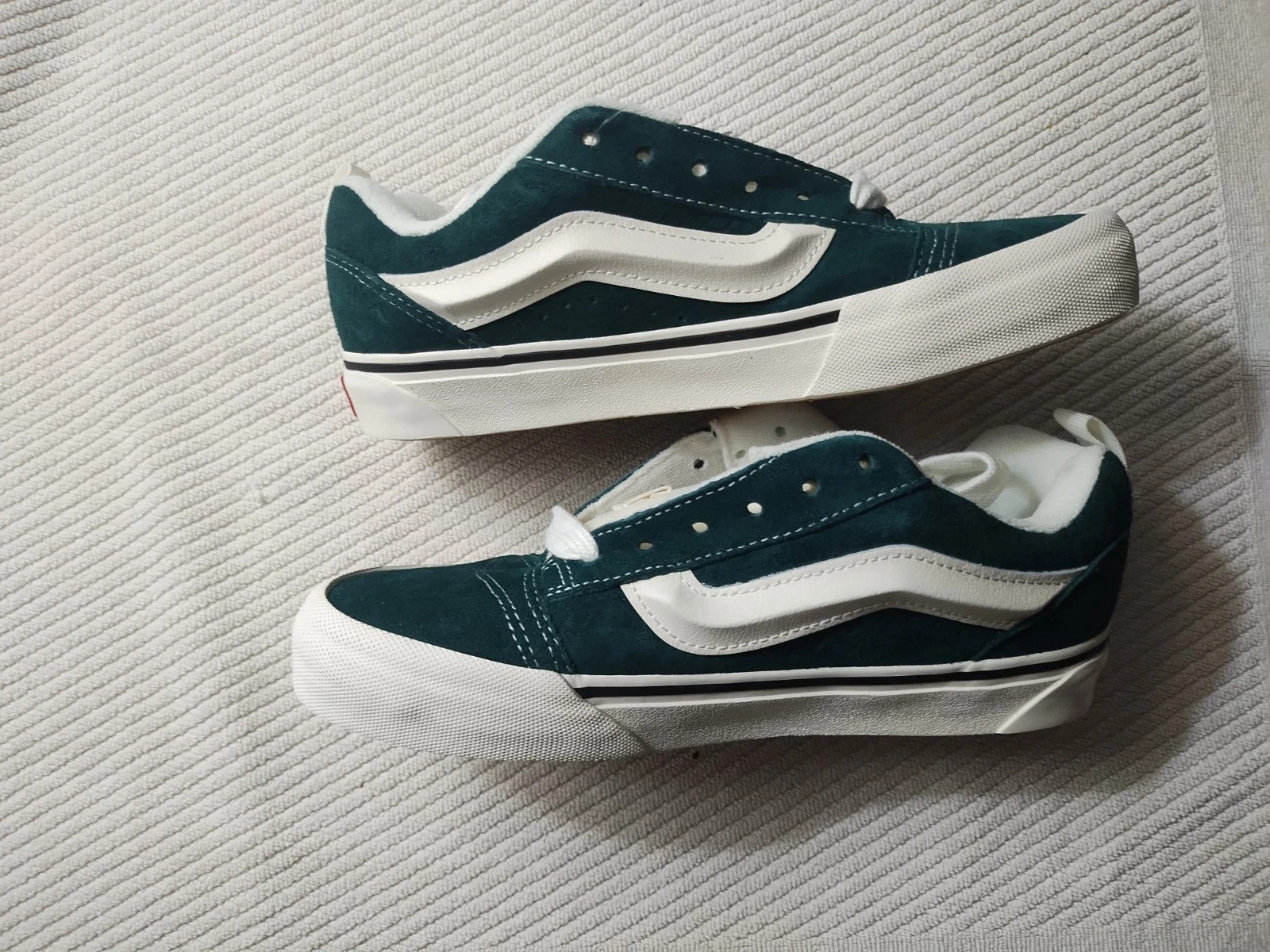 Vans Knu Skool Suede Green White – VN000CS0CX2 – Mens Womens