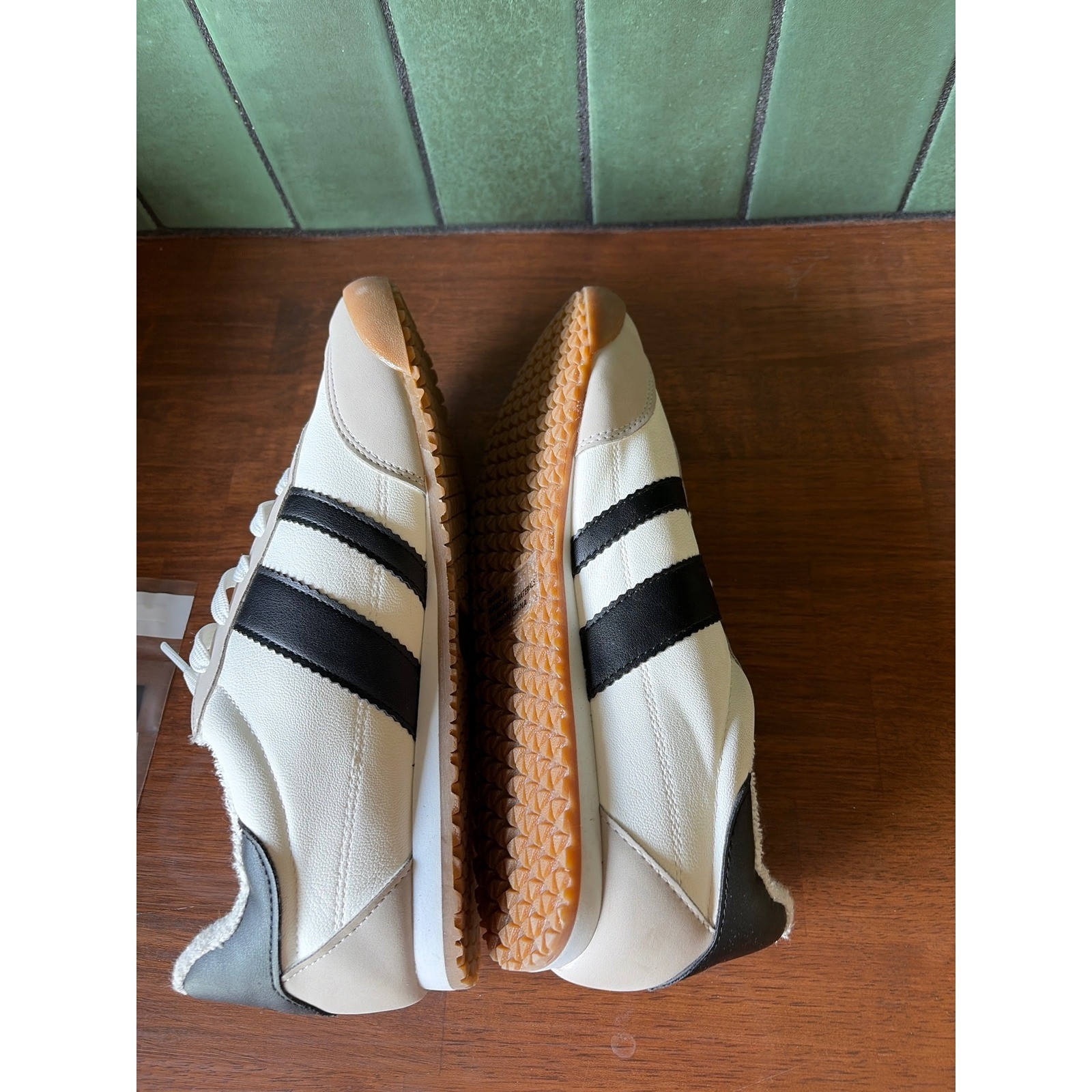Rascal Womens White Beige Black dolce vita Stripe Low Top Sneakers Size 9