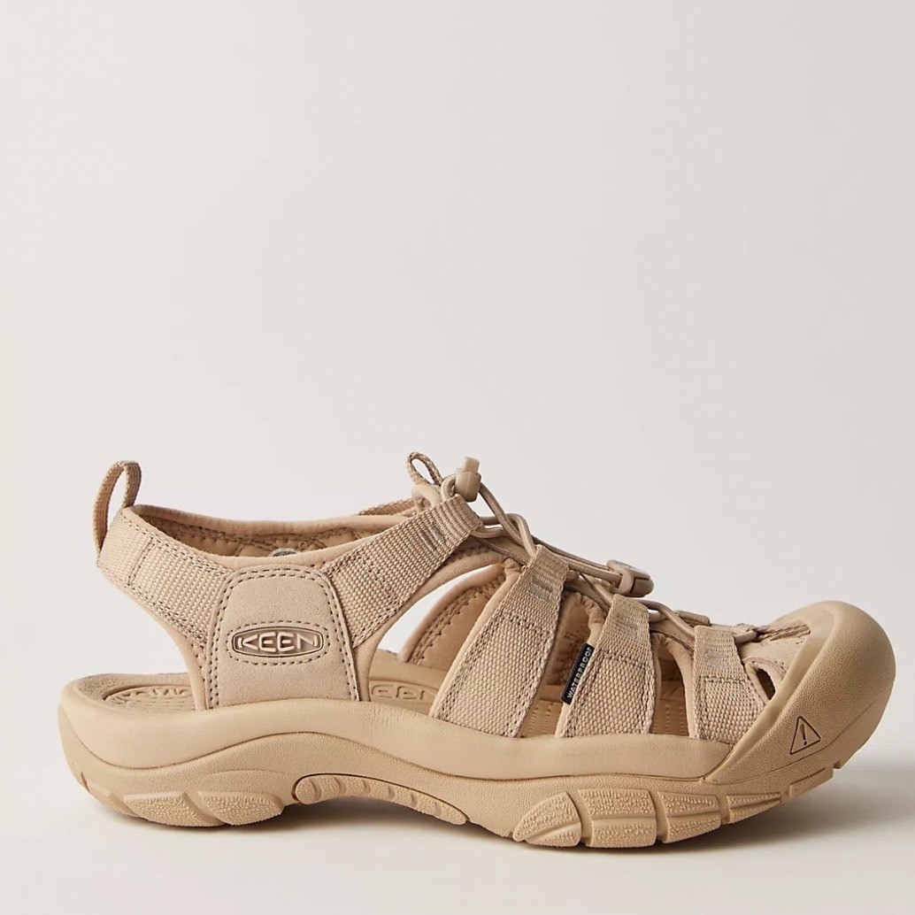 KEEN Women’s Newport H2 Monochrome Safari Tan Hiking Water Shoes SandAl’s New!