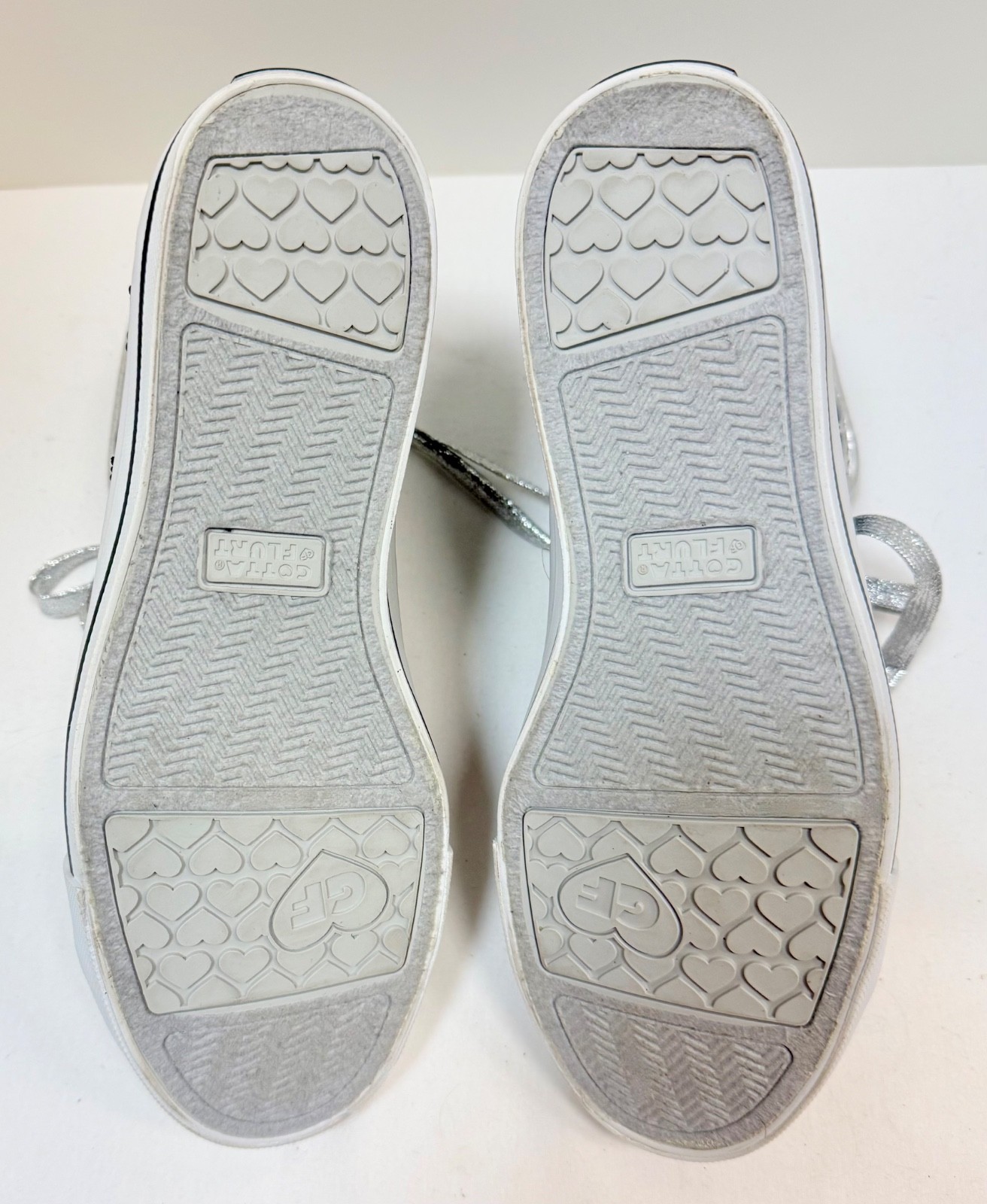 Gotta® Flurt Women’s size 8 Black/Silver Sequin Hi-Top Convertible Sneakers NIB