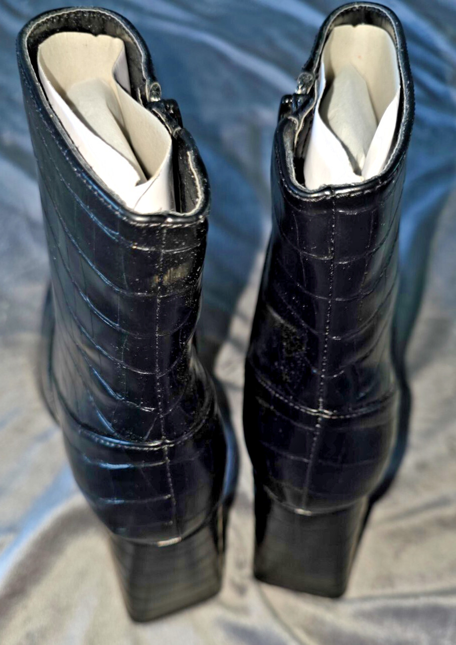 Womens Boots Size 8.5 Black Ankle Croc Embossed Square Toe Block Heel NEW