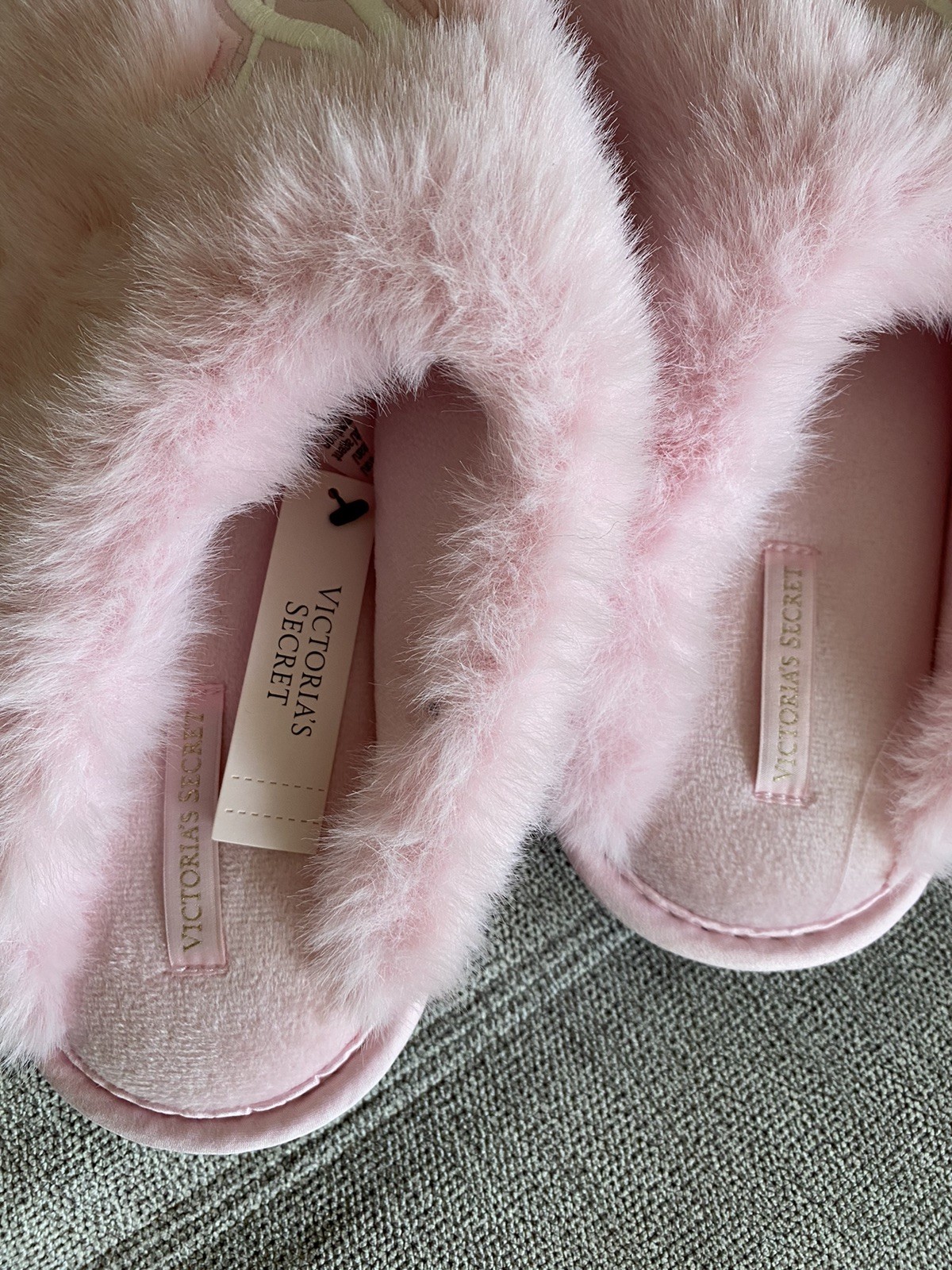 Victoria’s Secret VS Plush Closed Toe Faux Fur Slippers Washed Blossom S M L