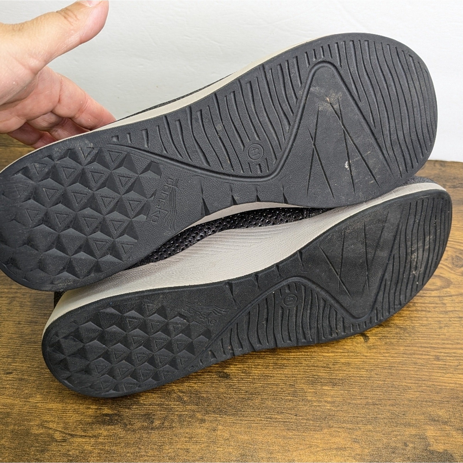 Dansko Christina Sneakers 10.5 11 EU 41 Metallic Pewter Perforated Casual Lace