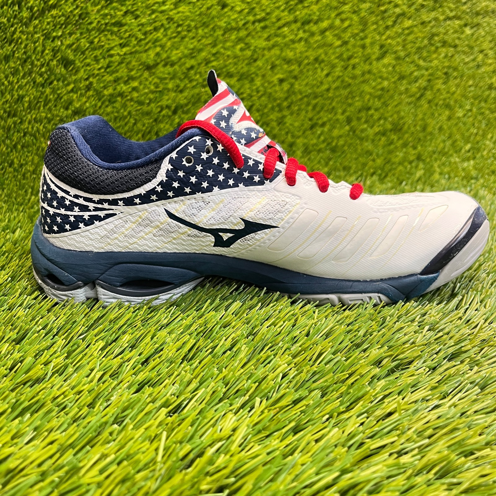 Mizuno Wave Lightning Z4 Stars Womens Size 6.5 White Navy Running Shoes Sneakers