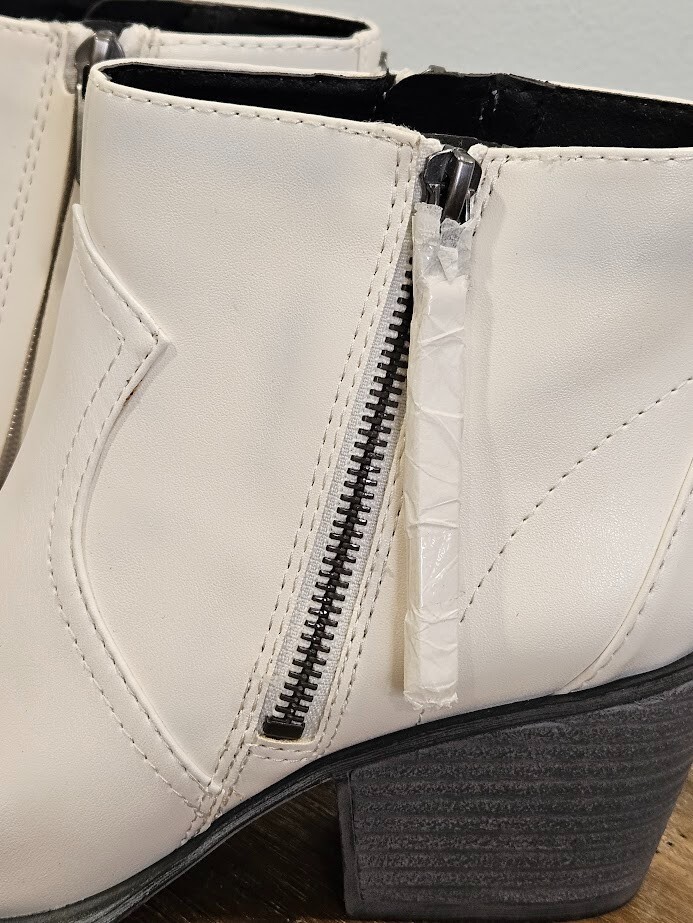Circus by Sam Edelman White Whistler Ankle Boots Size 7 Chic City College Dance