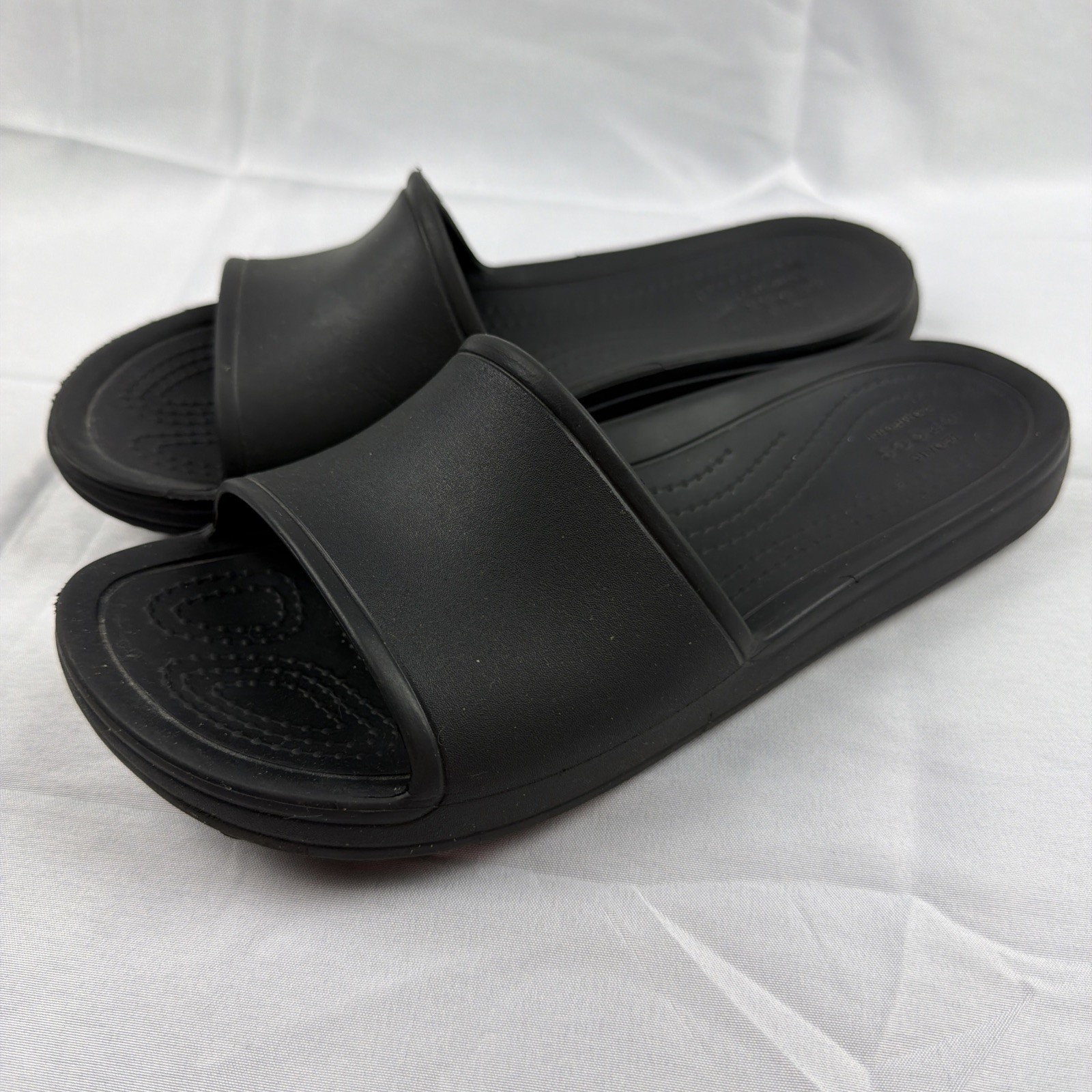 Crocs Sloane Slide Sandals Womens 8 Broad Strap Round Toe Black Minimalist Beach