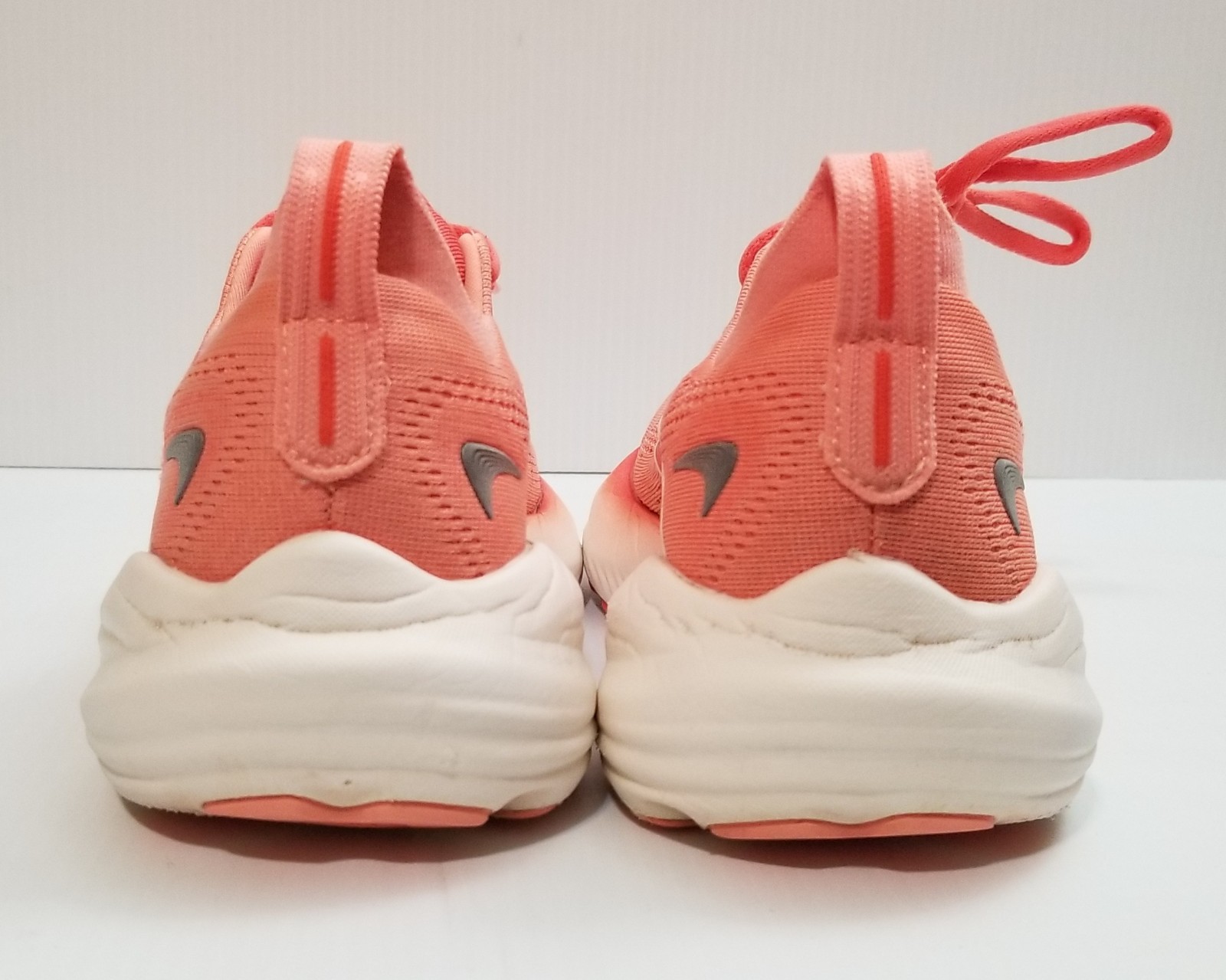 Brooks Women’s Glycerin 22 Size 7.5B 1204341B625 Desert Flower/Hot Coral Sneaker