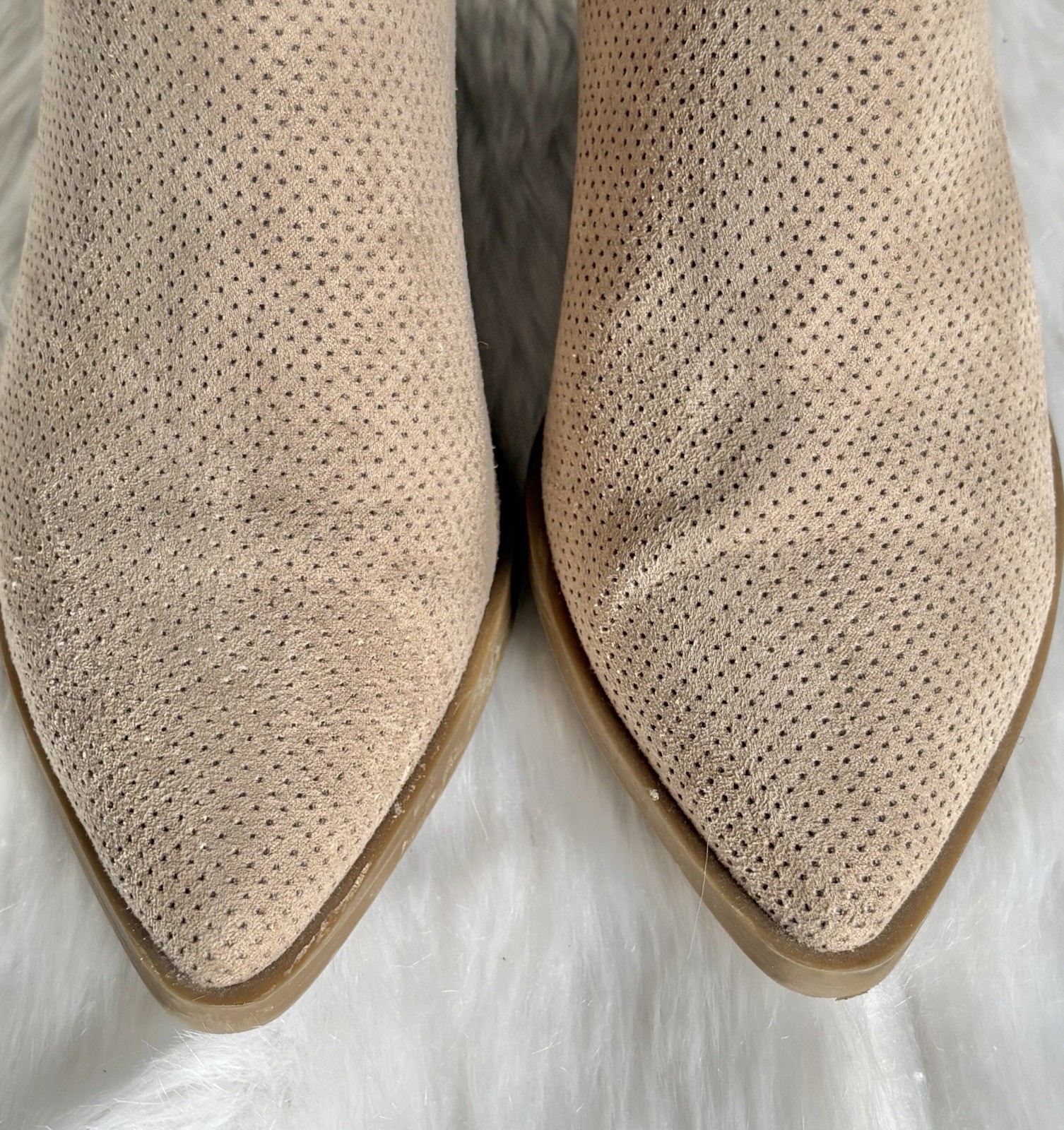 Universal Thread Women’s Vegan Micro Suede Booties Toupe Size 7 Boho Cottage