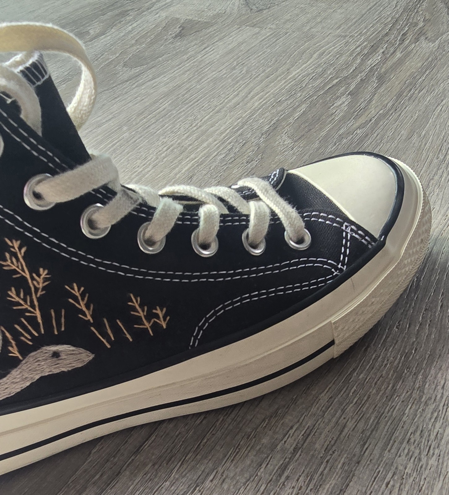 Converse Chuck Taylor High Top Snake Embroidered Sneakers Mens 5 Womens 7