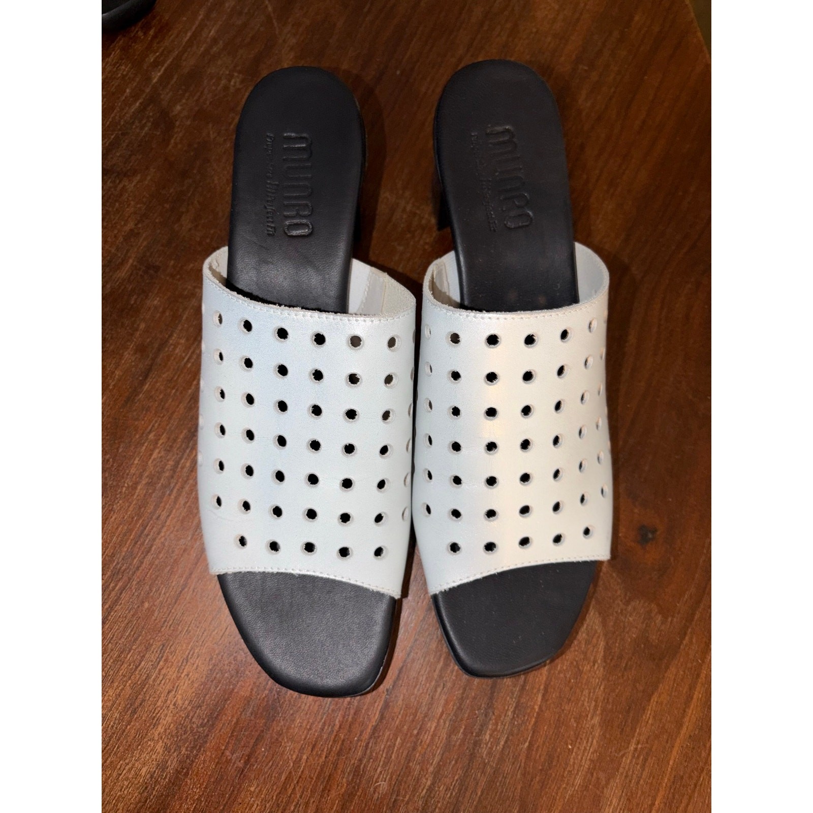 Munro Pearl White Perforated Open Toe Slip On Heels 2.5” Comfort Shoe Resort