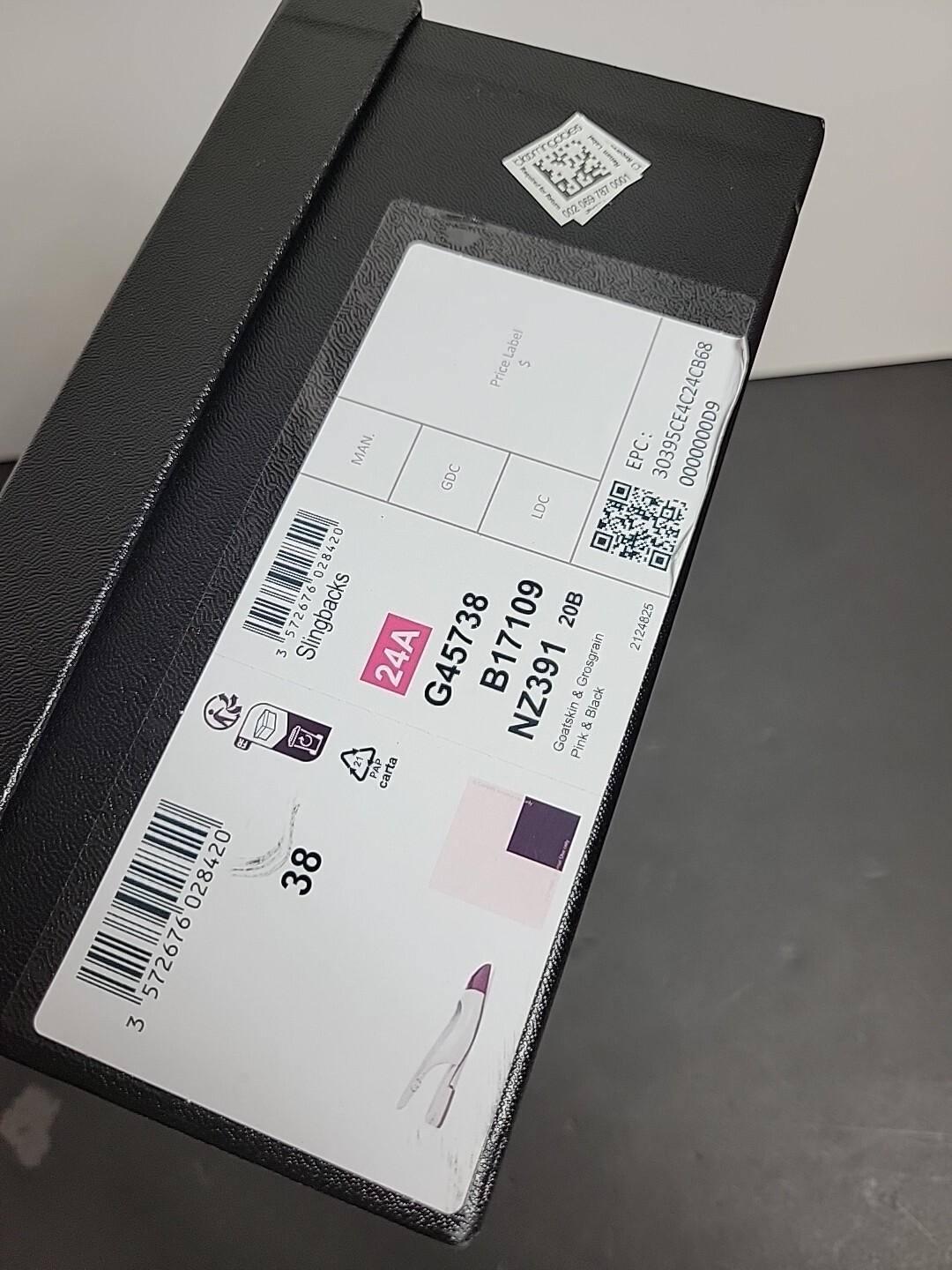 CHANEL Goatskin Grosgrain CC Slingback Pumps Size 38 ( G45738 ) Empty Box Only